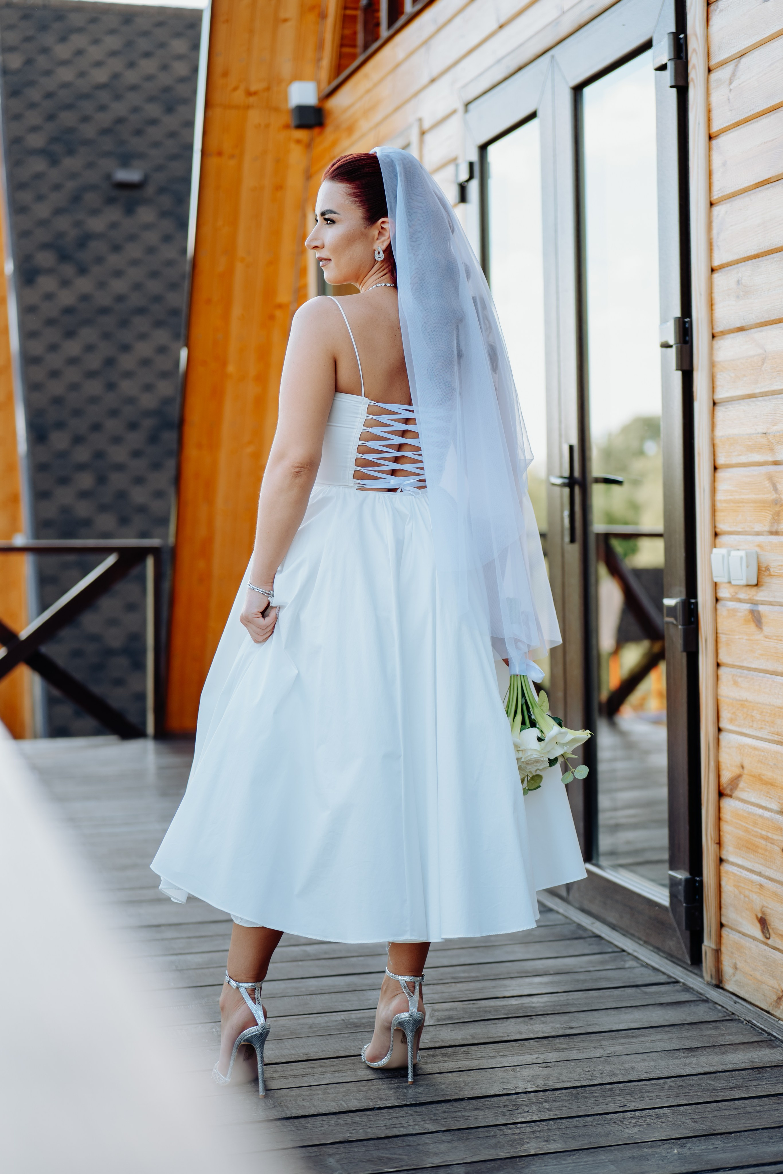 V & A. Crudueugen.com