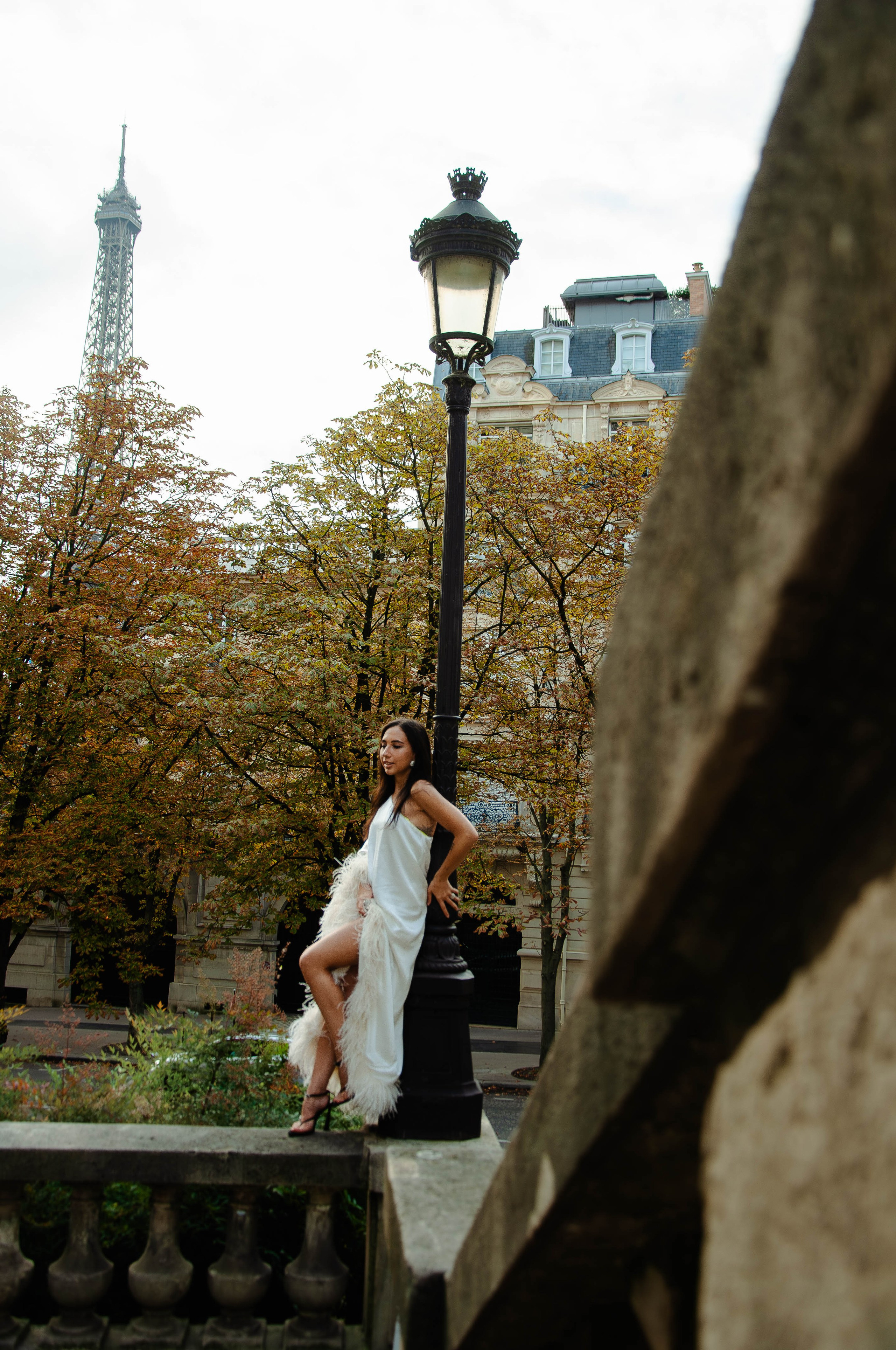 Осенняя фотосессия у Эйфелевой башни. Фотограф в Париже Полина Осипова