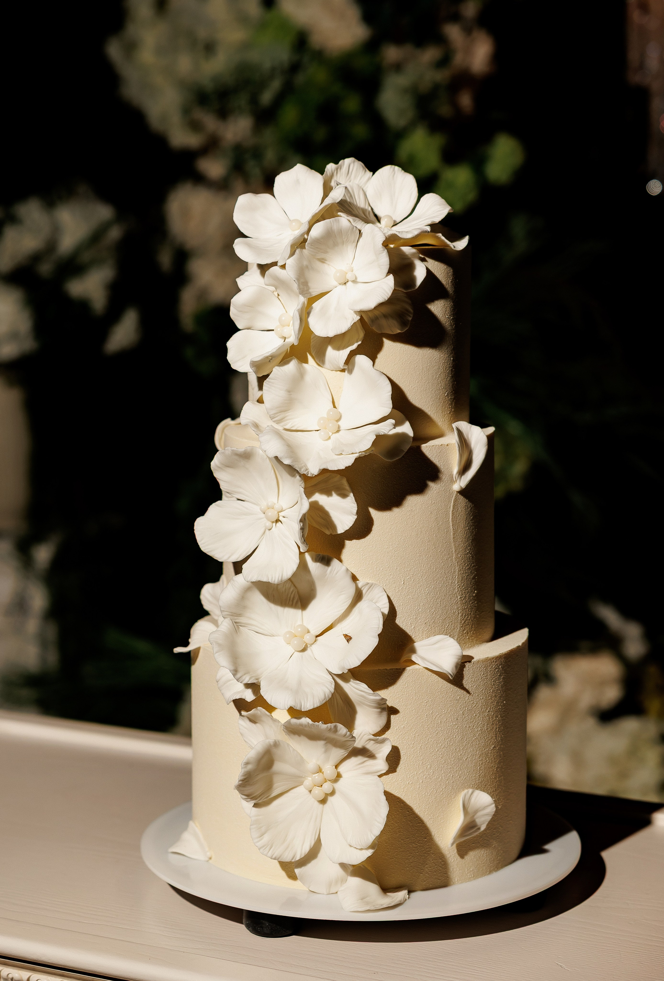 Eugen & Livia — Grand Elysee — Wedding Day. Servicii Foto și Video 067188353