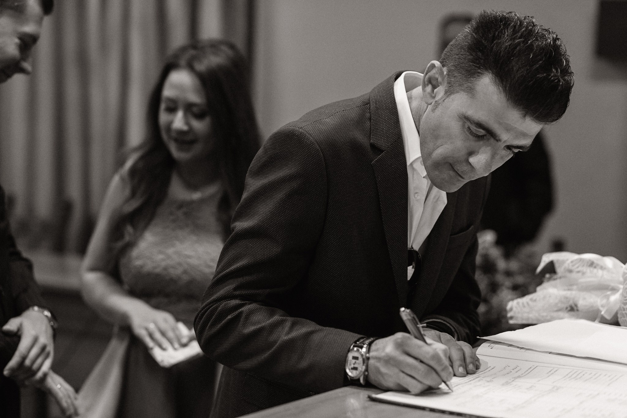 Ronalds & Svetlana, Crete. Denny Savon — Photographer in Santorini | Weddings, Love Stories & Flying Dress