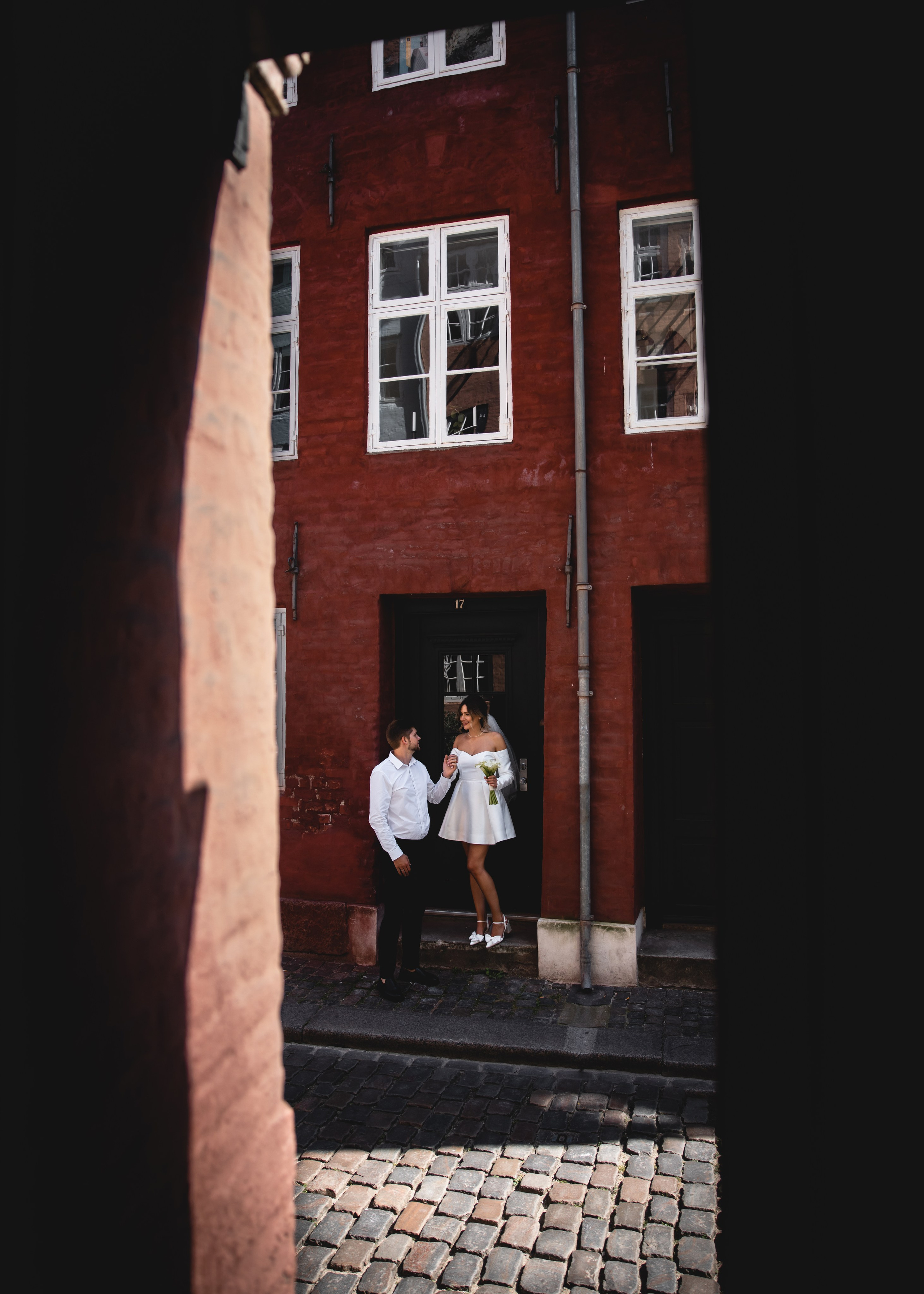 Julia and Slava. Professional wedding photographer in Copenhagen, Denmark — Julia Byron