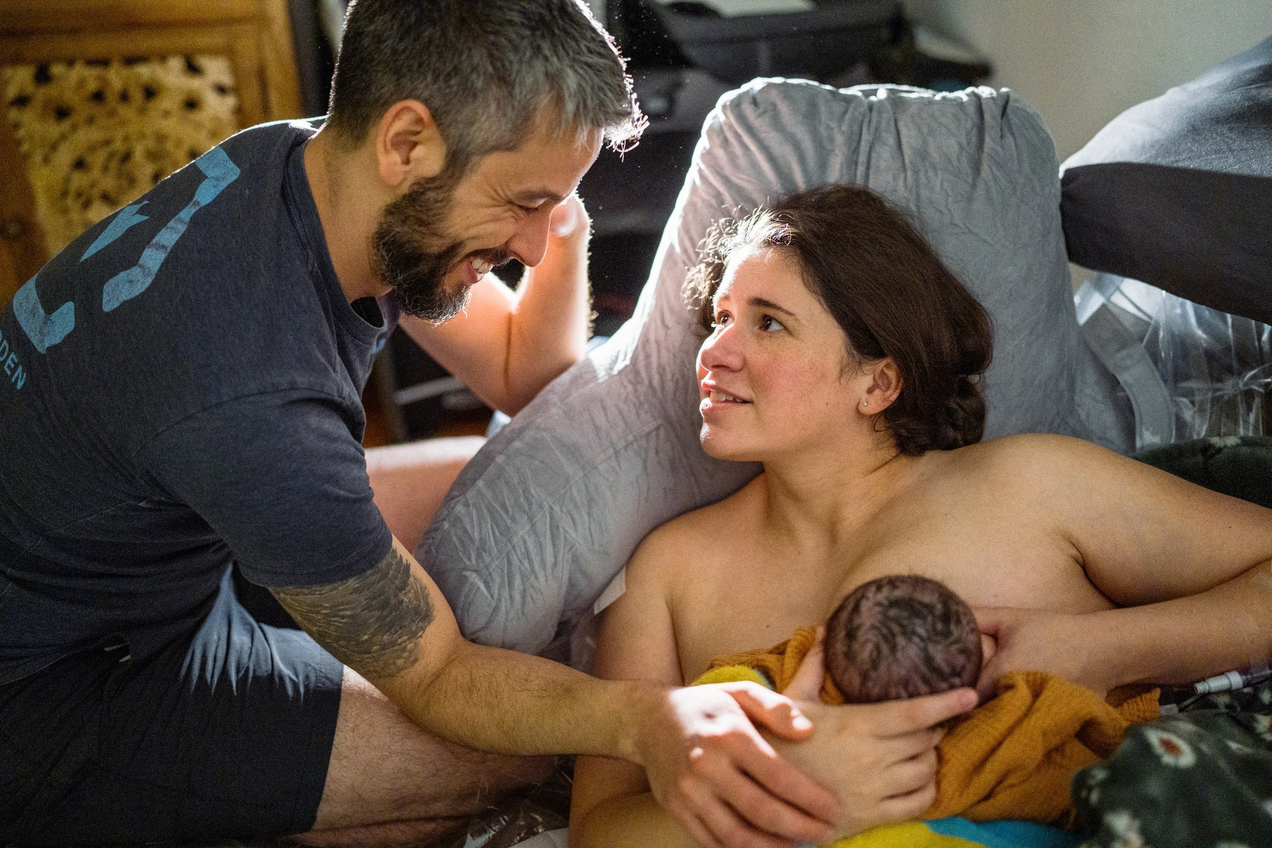 Home birth. Alisa Tant — Family and newborn photographer Bucks County, Montgomery county, Philadelphia, NJ