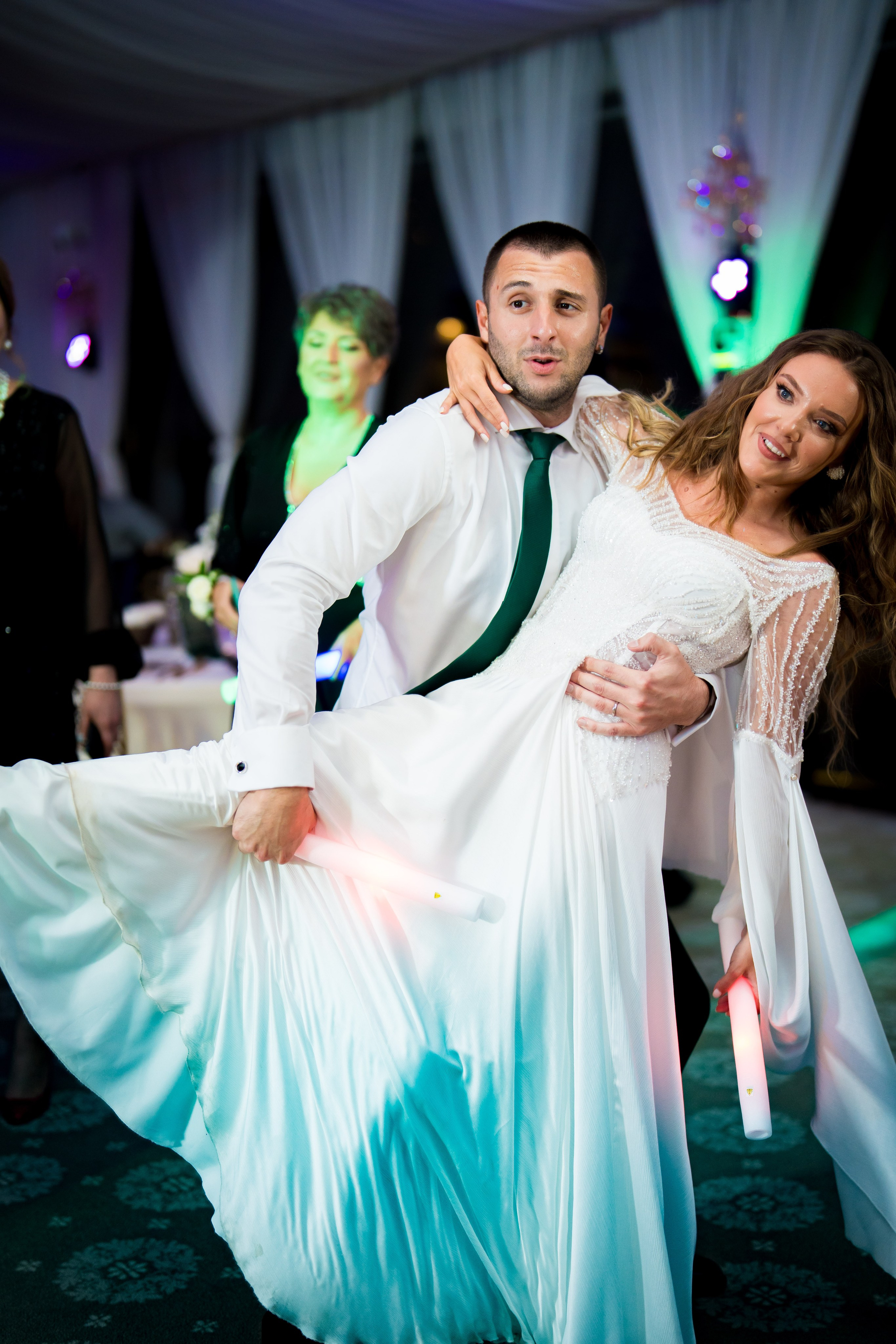 PARTY. Gabriel Florea — Fotograf nuntă București