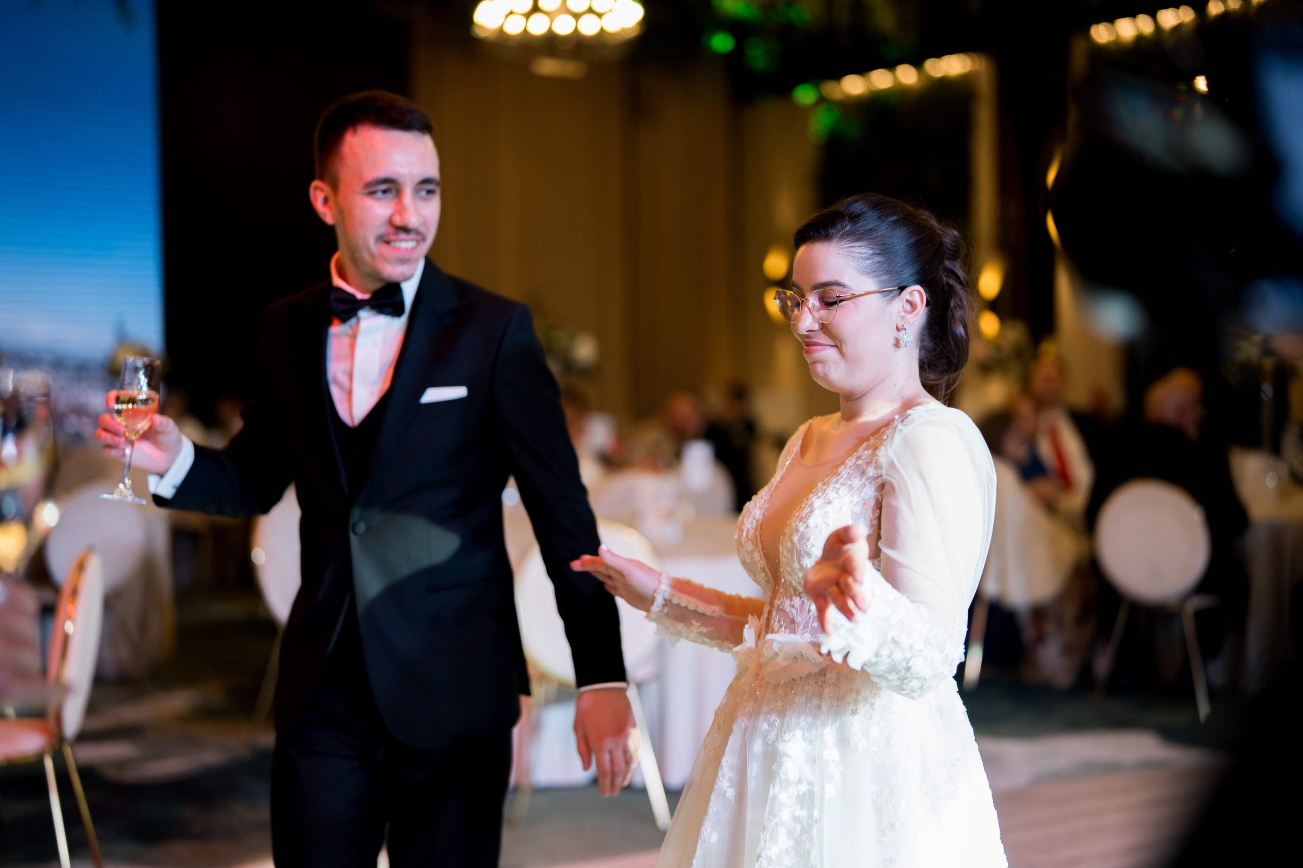 PARTY. Gabriel Florea — Fotograf nuntă București