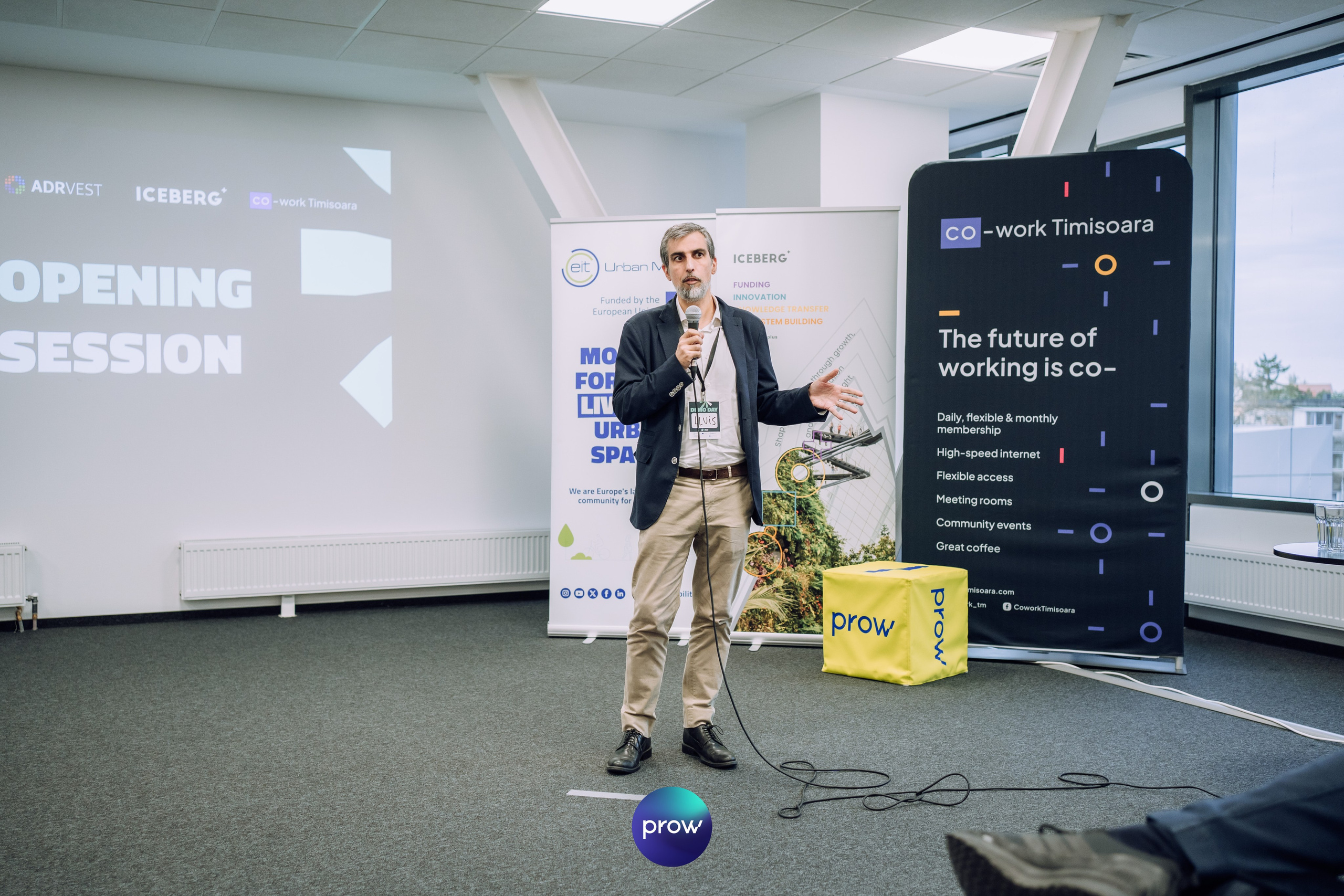 InVest DemoDay @ Cowork. Cozac Cristian Photographer