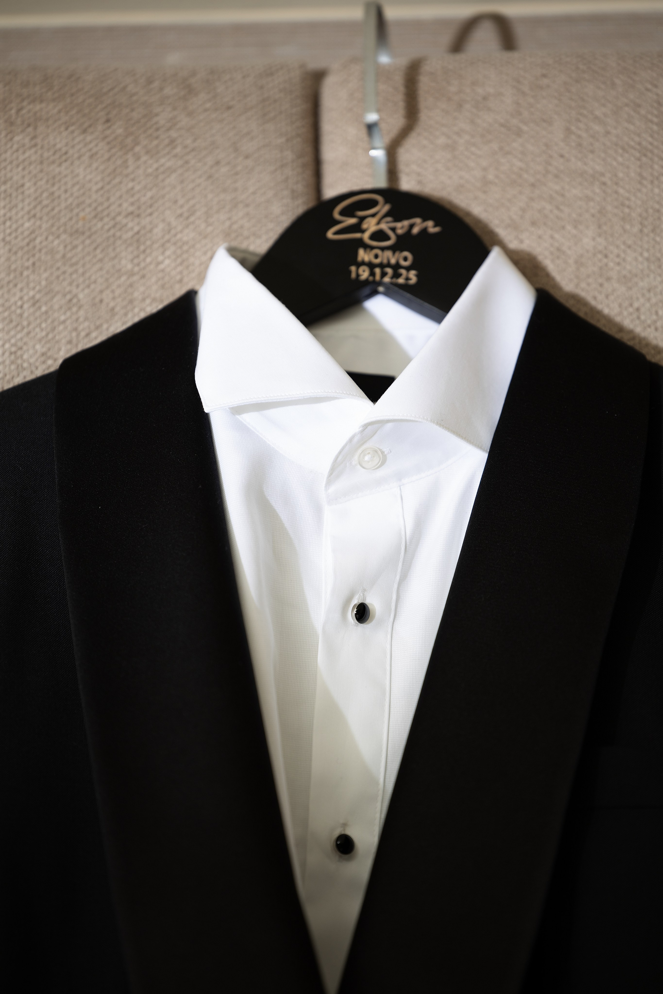 Nawik e Ethson. Fazemos o seu casamento ser lembrado por gerações