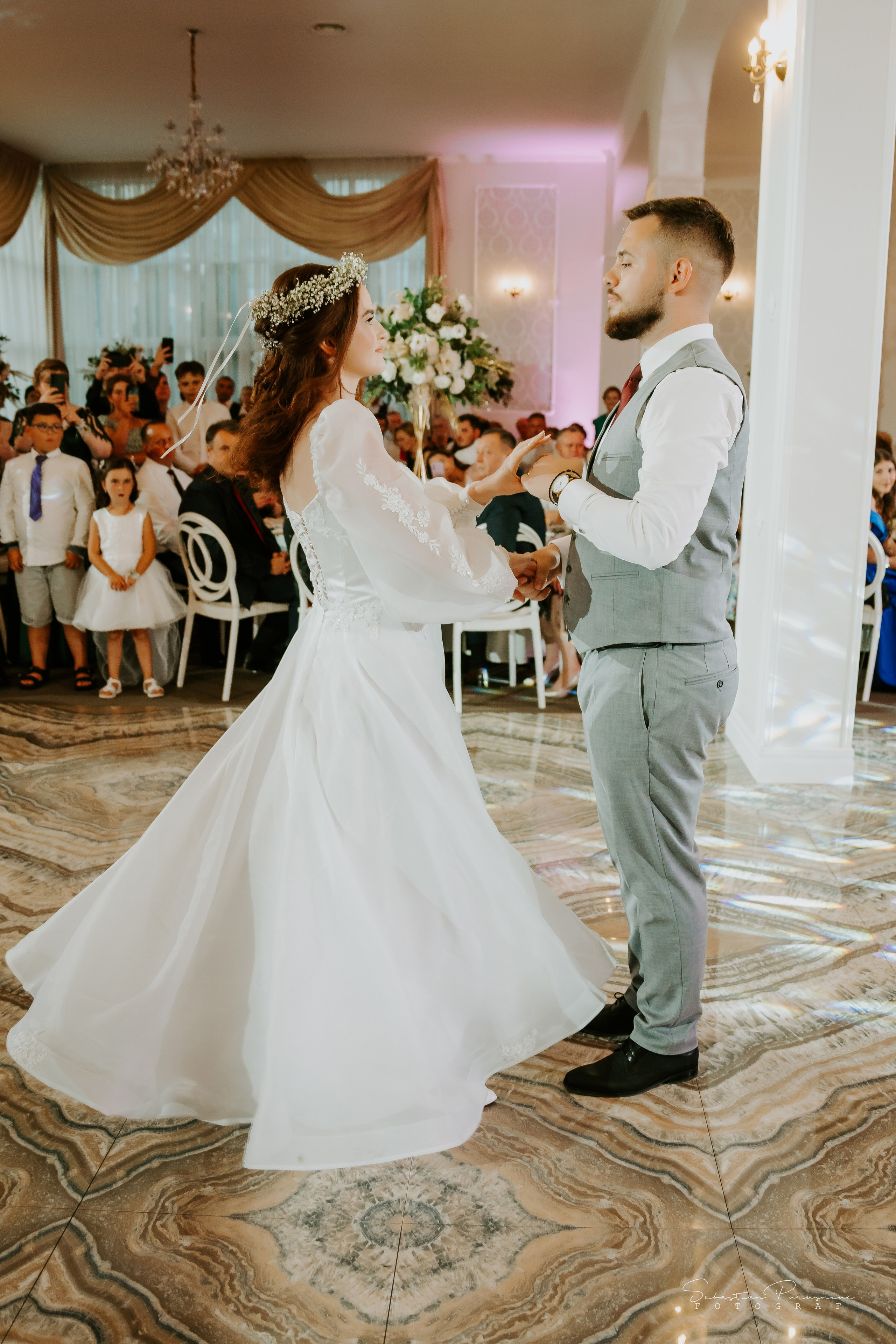 Roxana & Florin. Sebastian Purusniuc Fotograf - Iasi