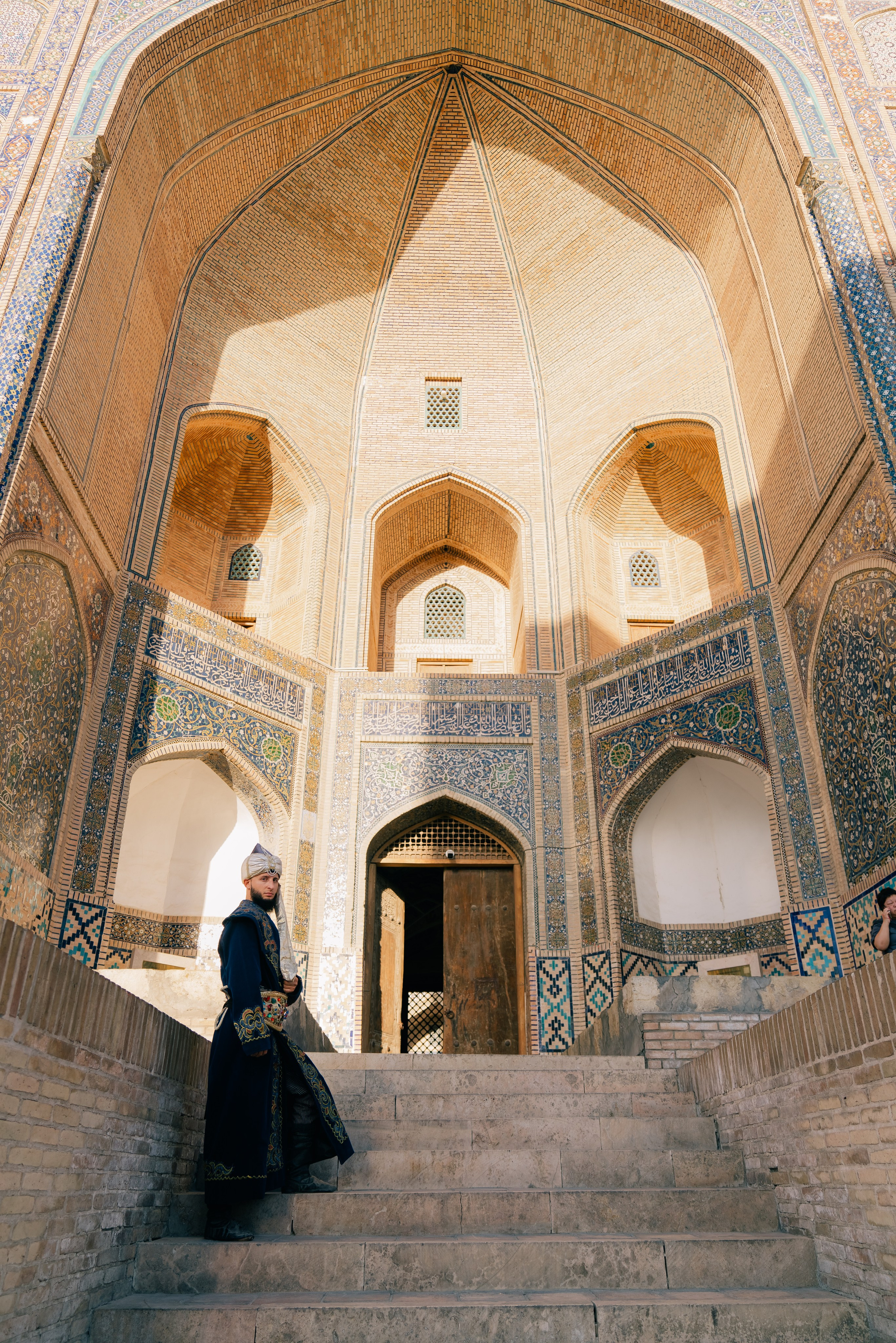 Men's photoshoot in ethnic style in Bukhara