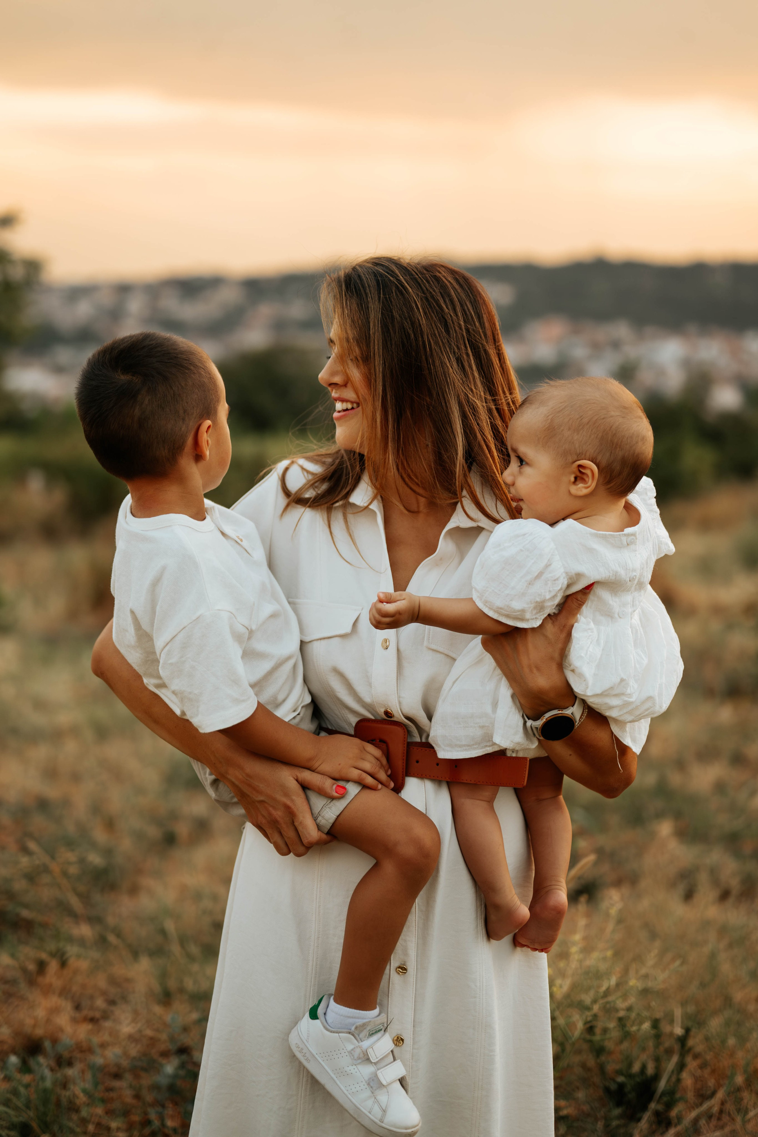 Bojana, Marko, Luka i Anika - porodično fotografisanje. Dečiji i porodični fotograf