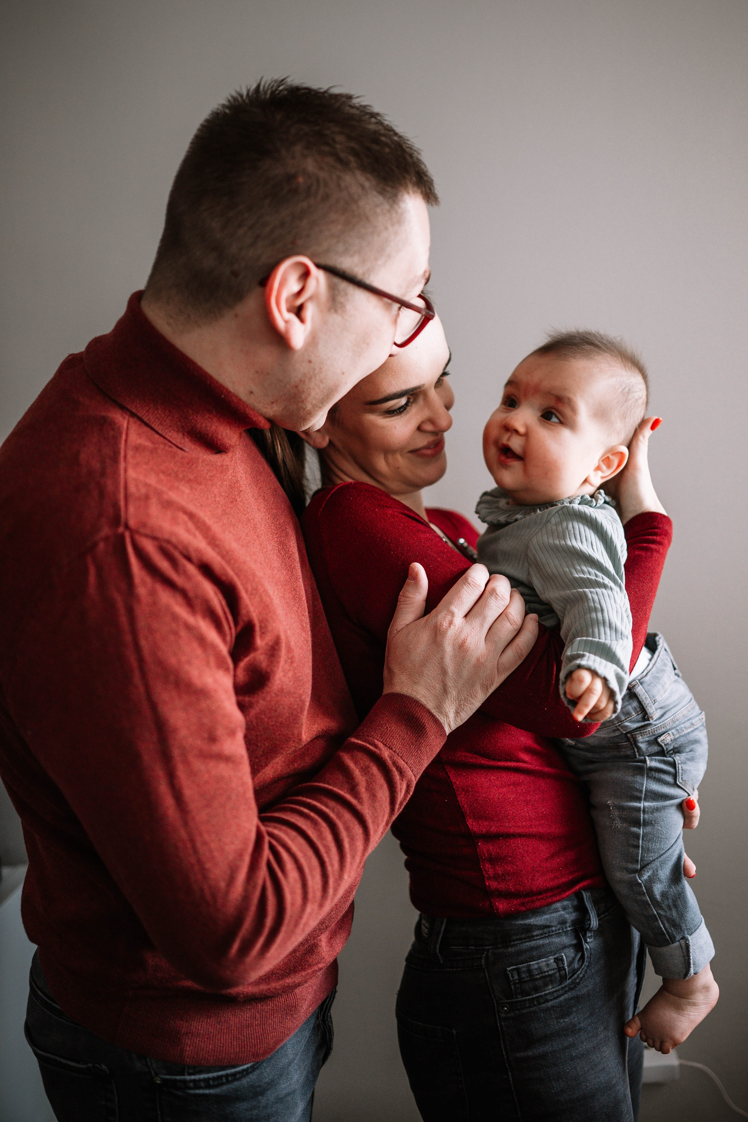 Lana - fotografisanje bebe kod kuće. Dečiji i porodični fotograf