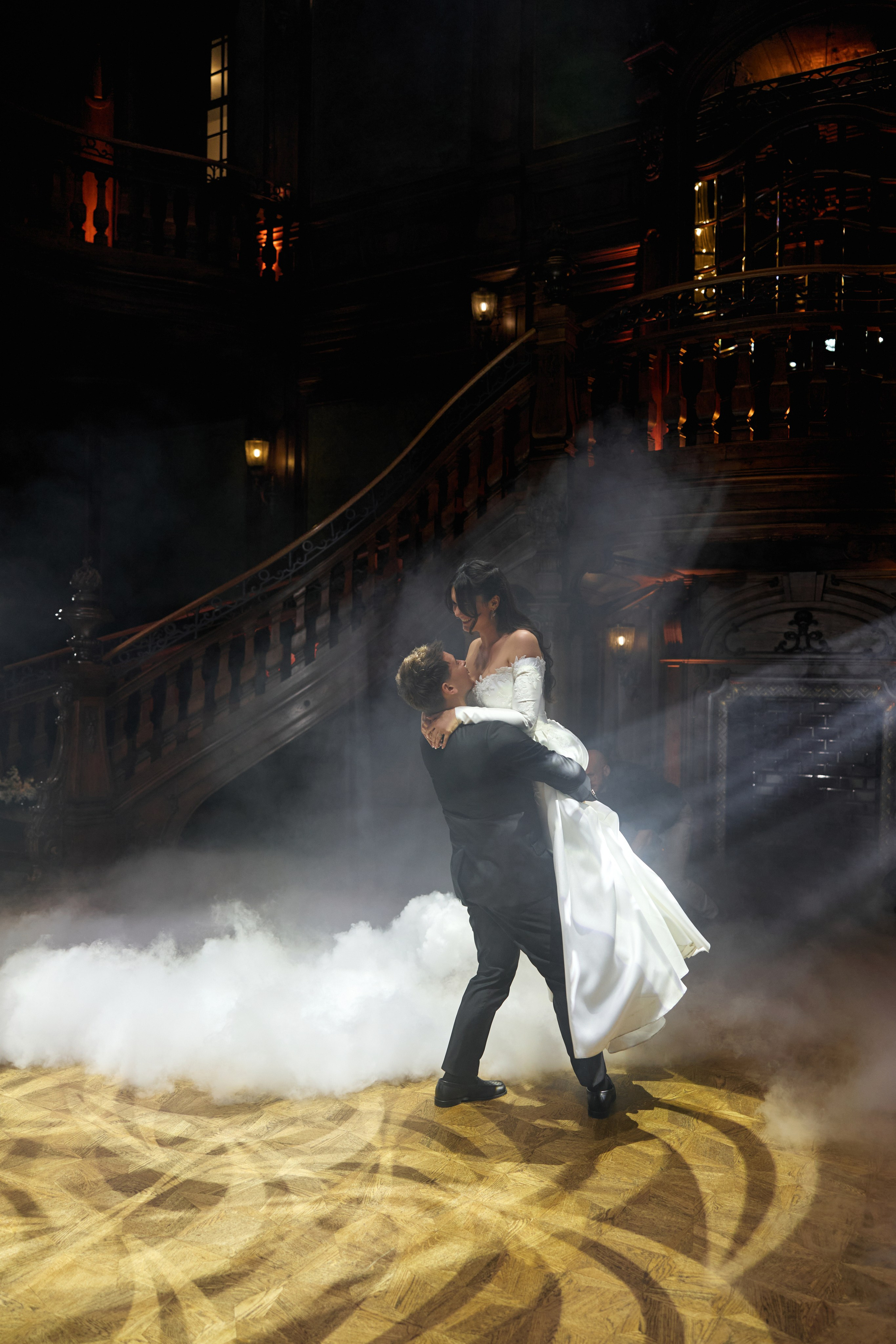 Wiktoria & Kacper. Pałac Goetz. Fotograf ślubny i rodzinny w Krakowie Yana Klymova