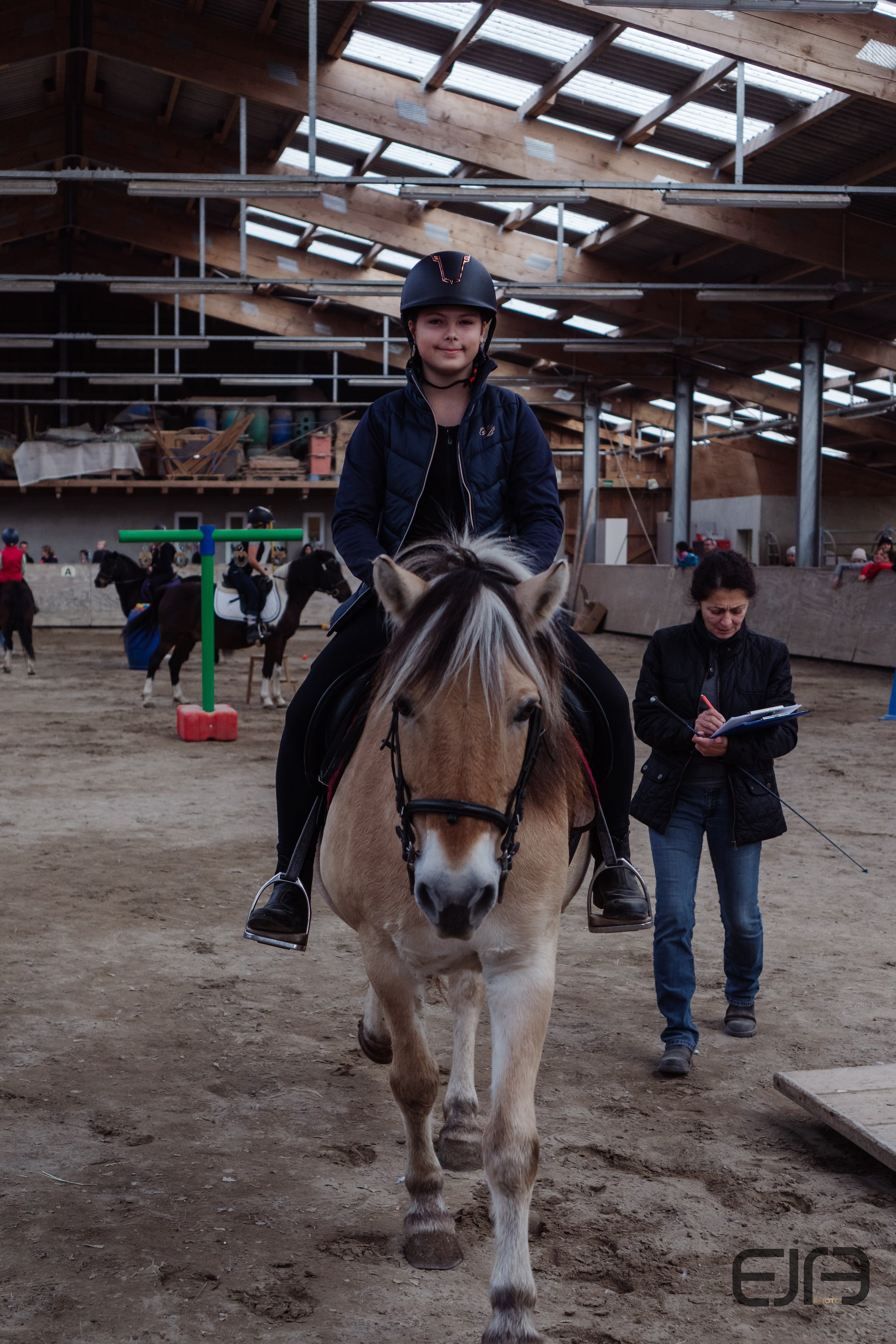 Hobby Horsing am Kaiserstuhl. Kreatives Design & Fotografie – Dein Partner für starke visuelle Auftritte
