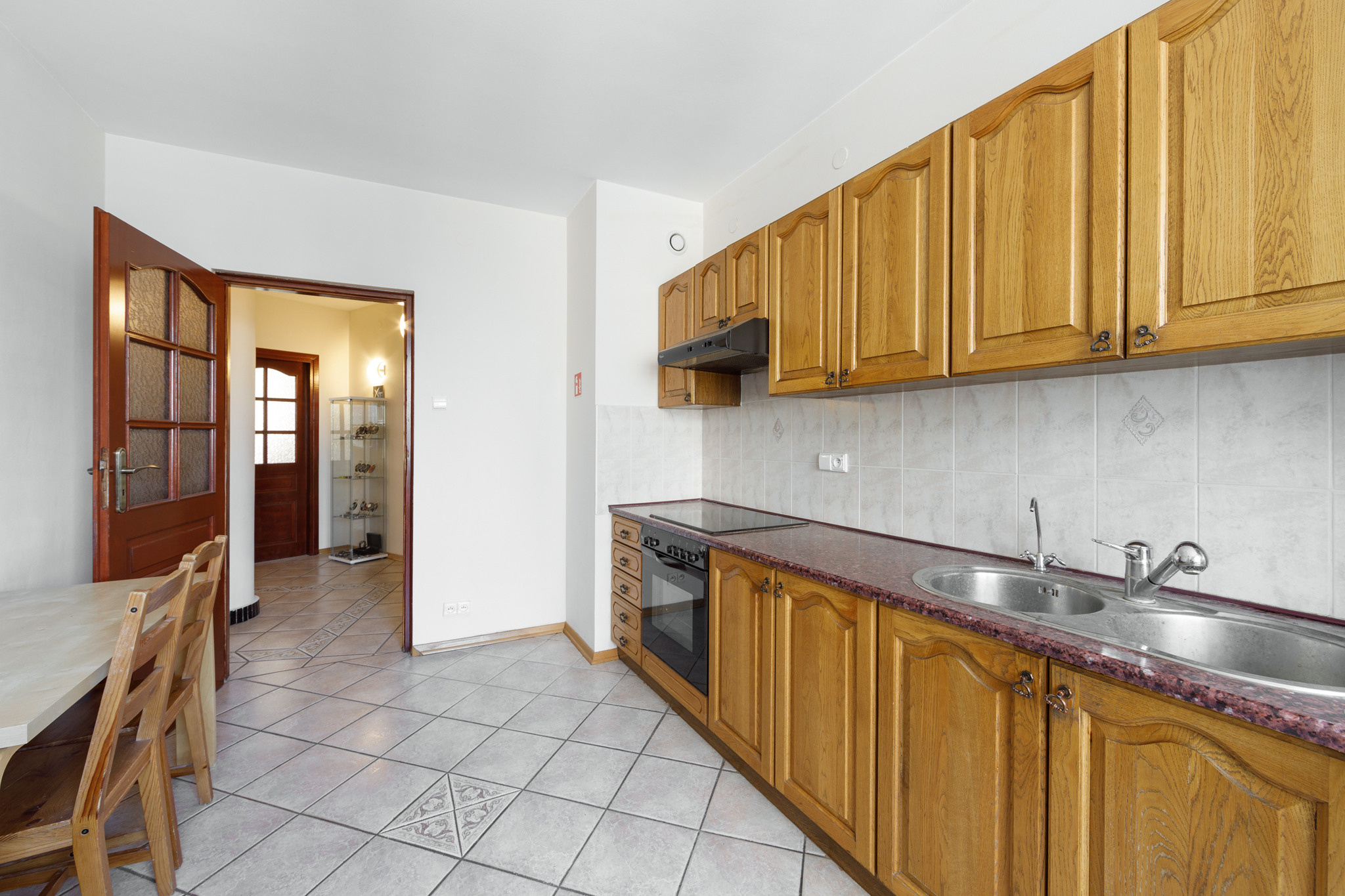 Warszawa Obiekty Komercyjne. Fotograf Nieruchomości i Wnętrz