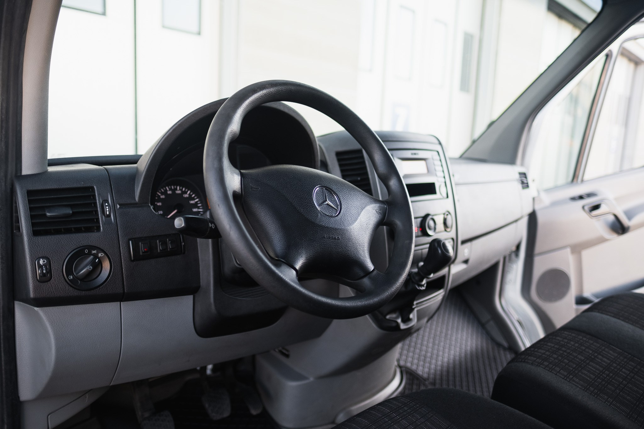 Mercedes-Benz Sprinter. LOHA VISUALS — AUTOMOTIVE PHOTOGRAPHY