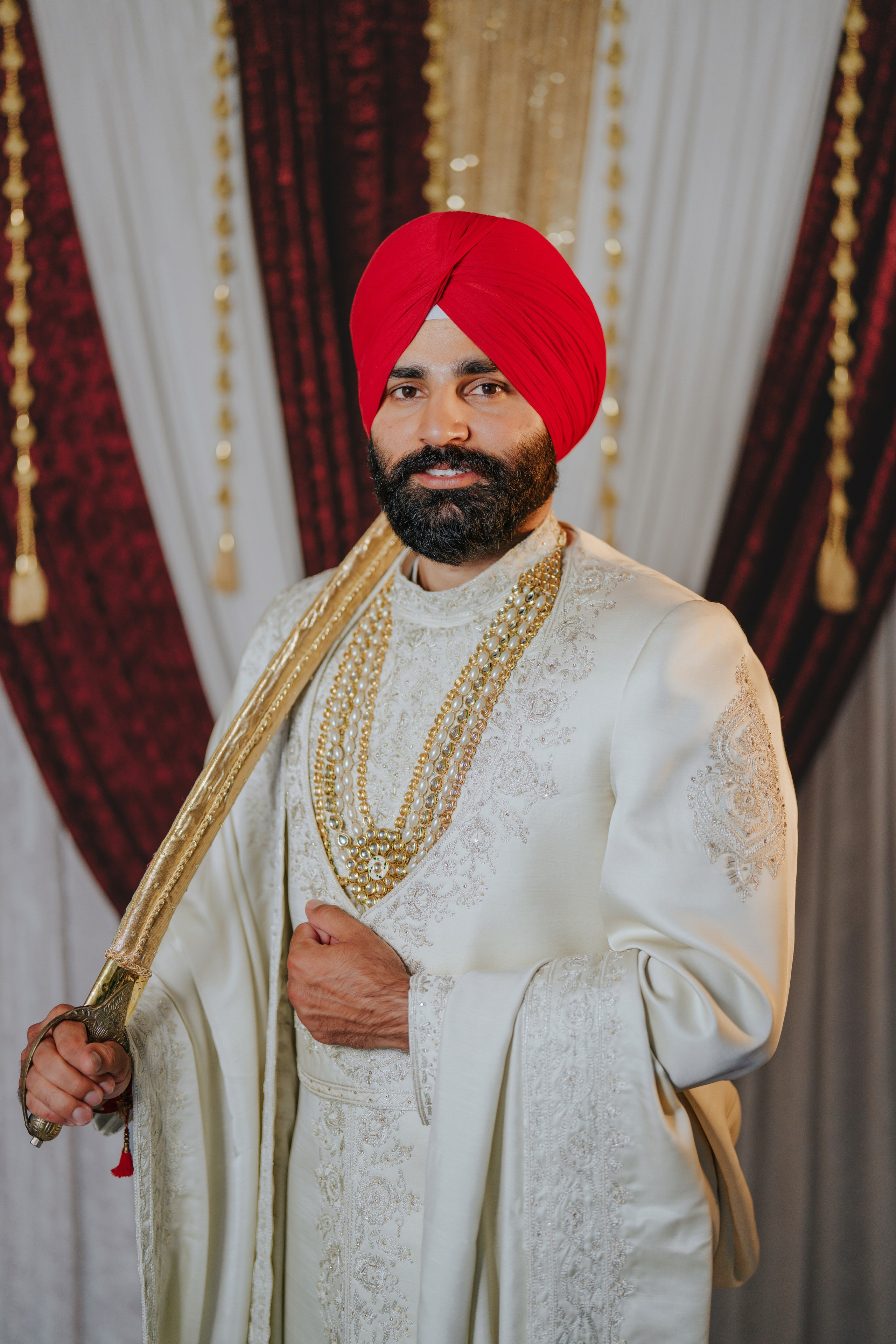 Gagan & Jasmeen. Wedding Photographer & Cinematographer studios