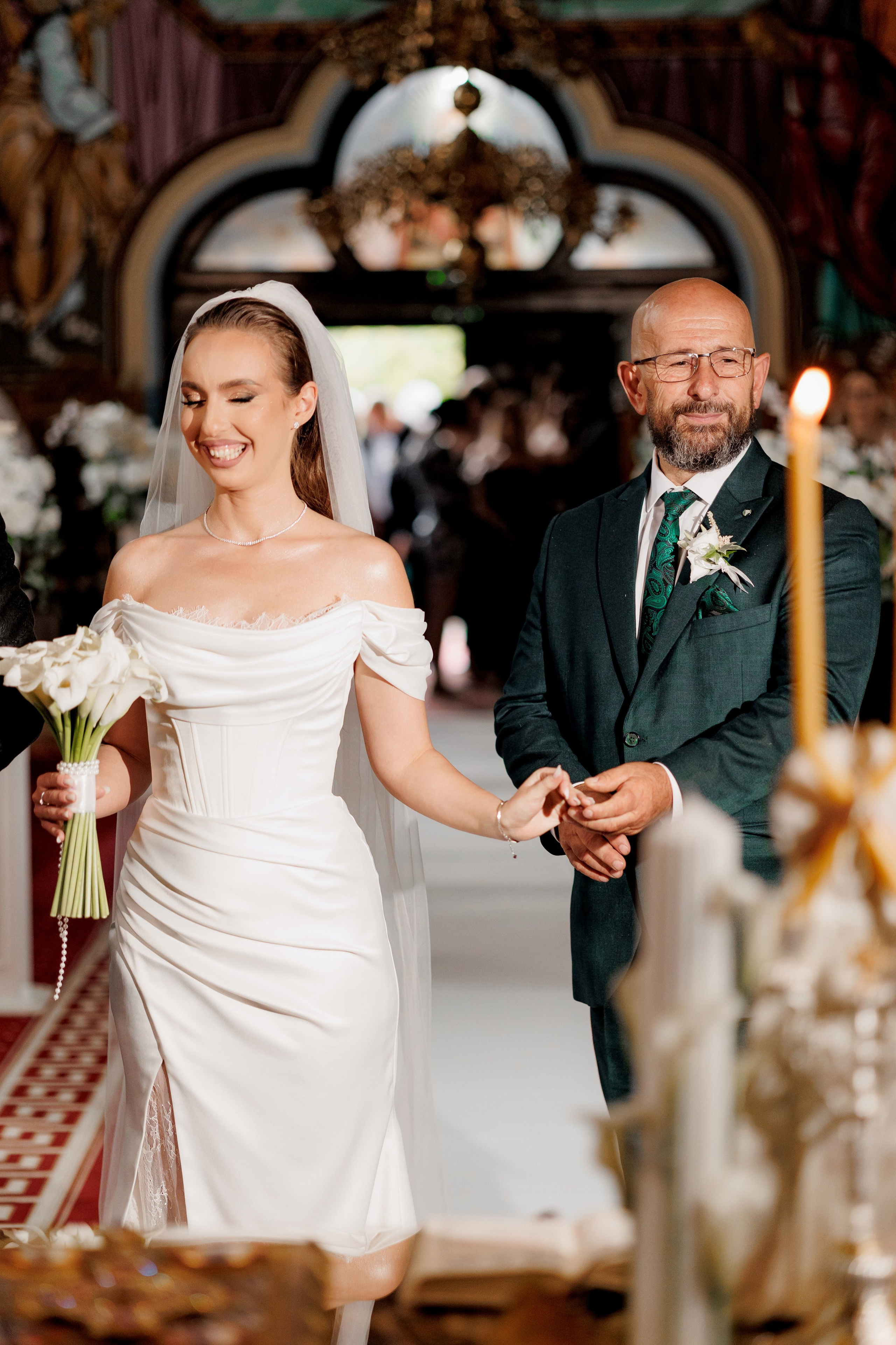 Maria & Vasile. Wedding Photographer, based in Iasi, Romania, but will travel all over the globe to make sure you look amazing in all your wedding photos