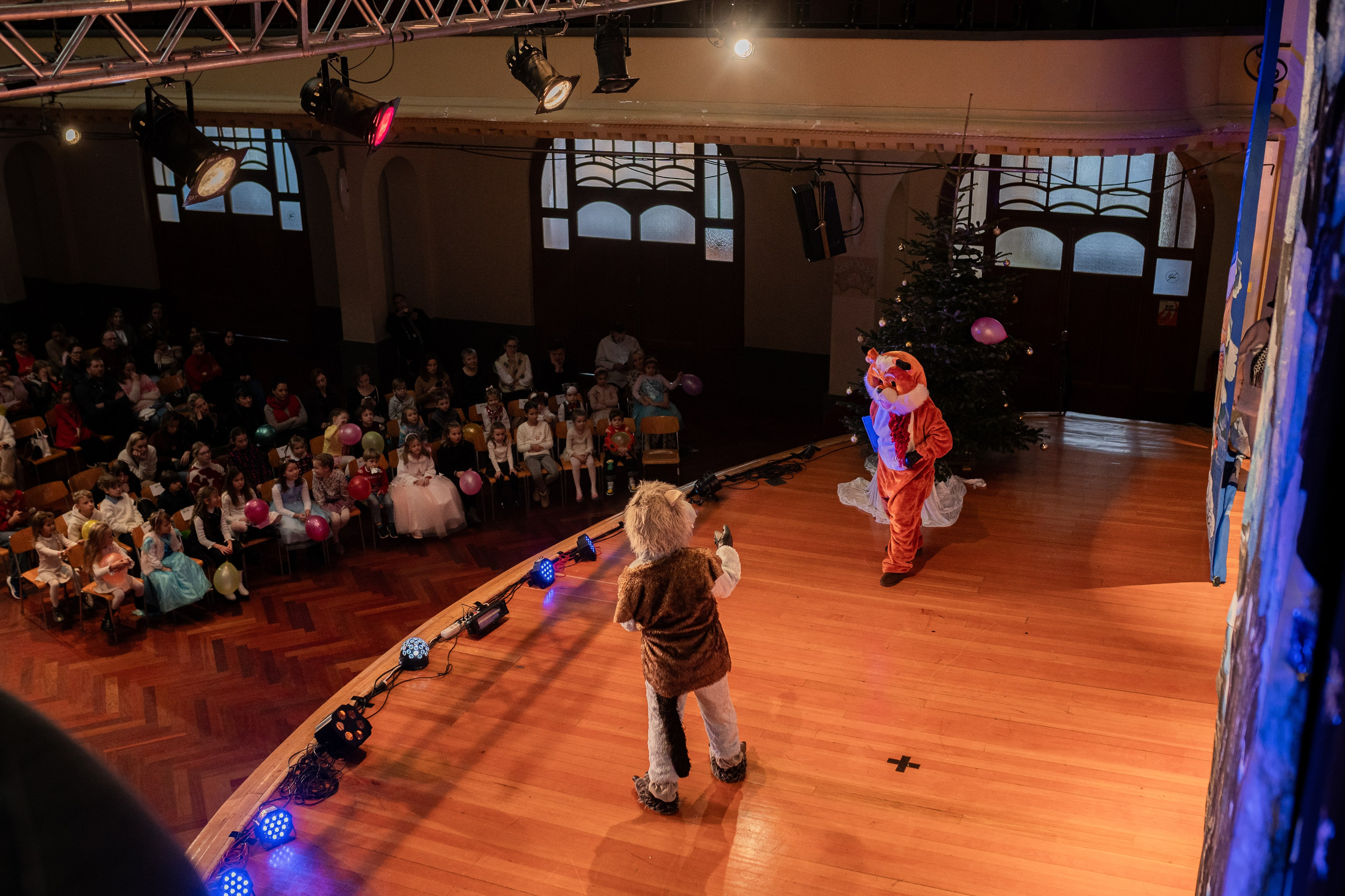Spectacle de Nouvel An russe 2025 à Genève | Reportage photo par Eugenia Andres. Photographe à Genève - Eugenia Andres
