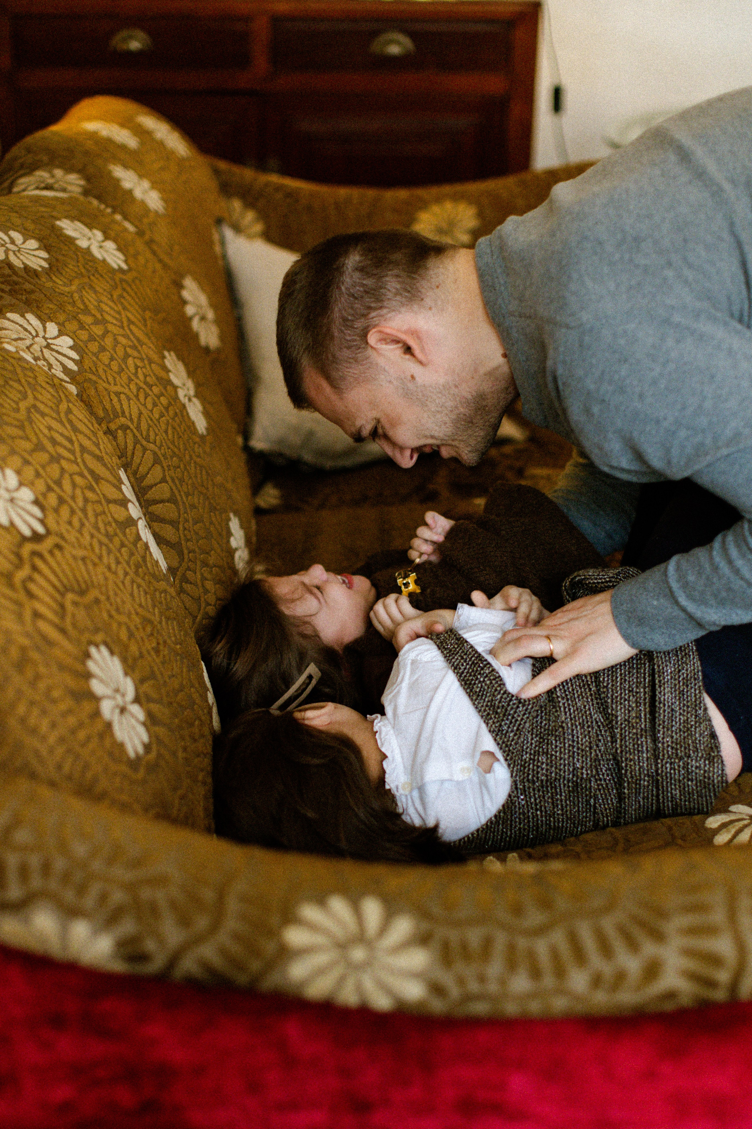 Family At Home Photoshoot in Paris | Natural Lifestyle Photography. Paris Wedding Photographer