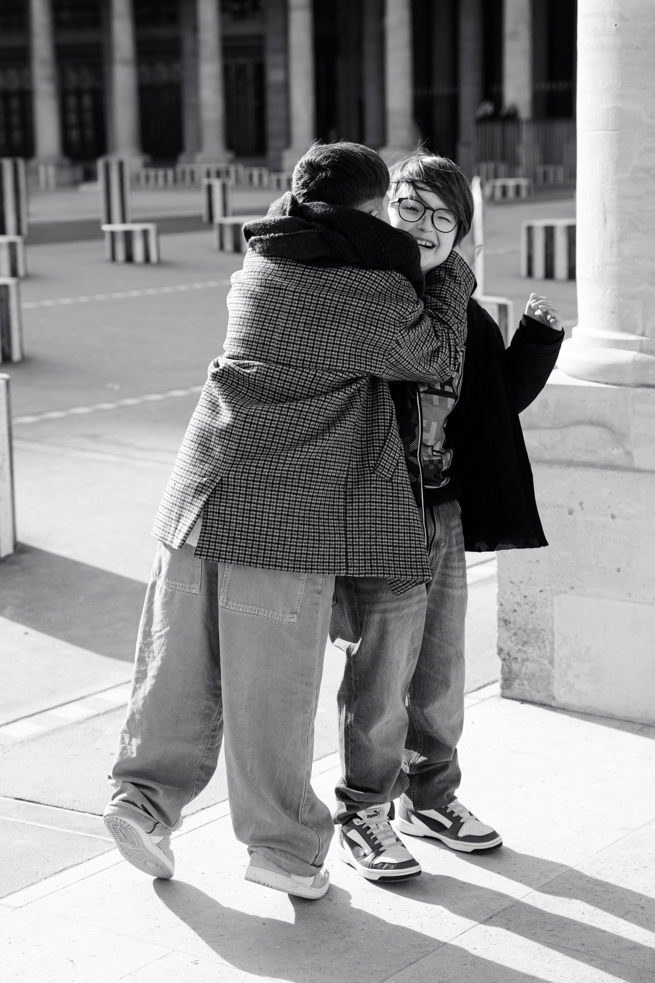 Big Family Photoshoot in Paris — Natural & Lifestyle Moments. Paris Wedding Photographer