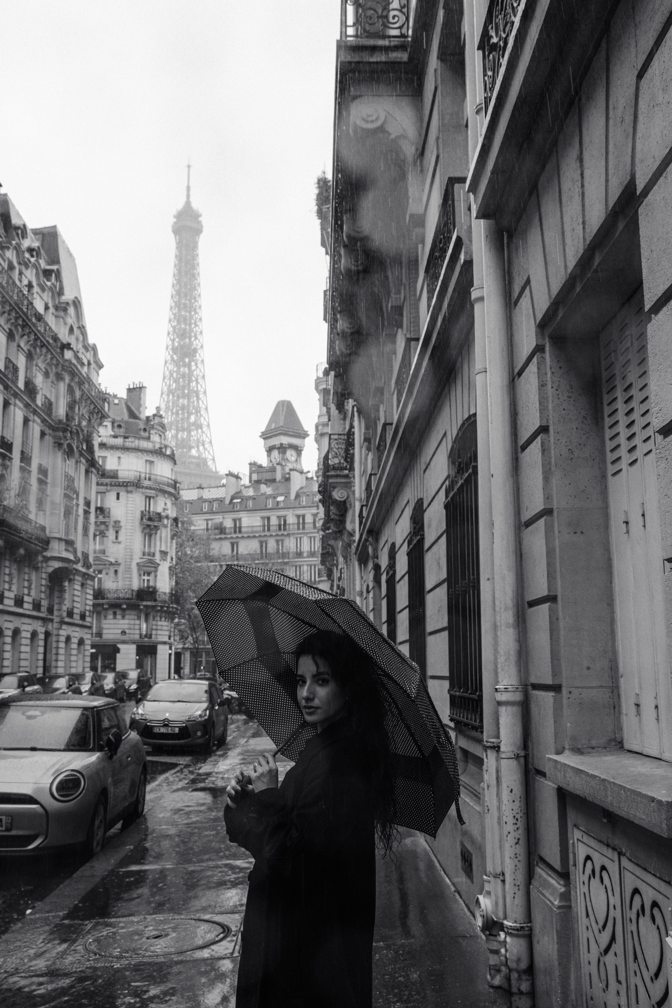 Yvonne. Paris Wedding Photographer