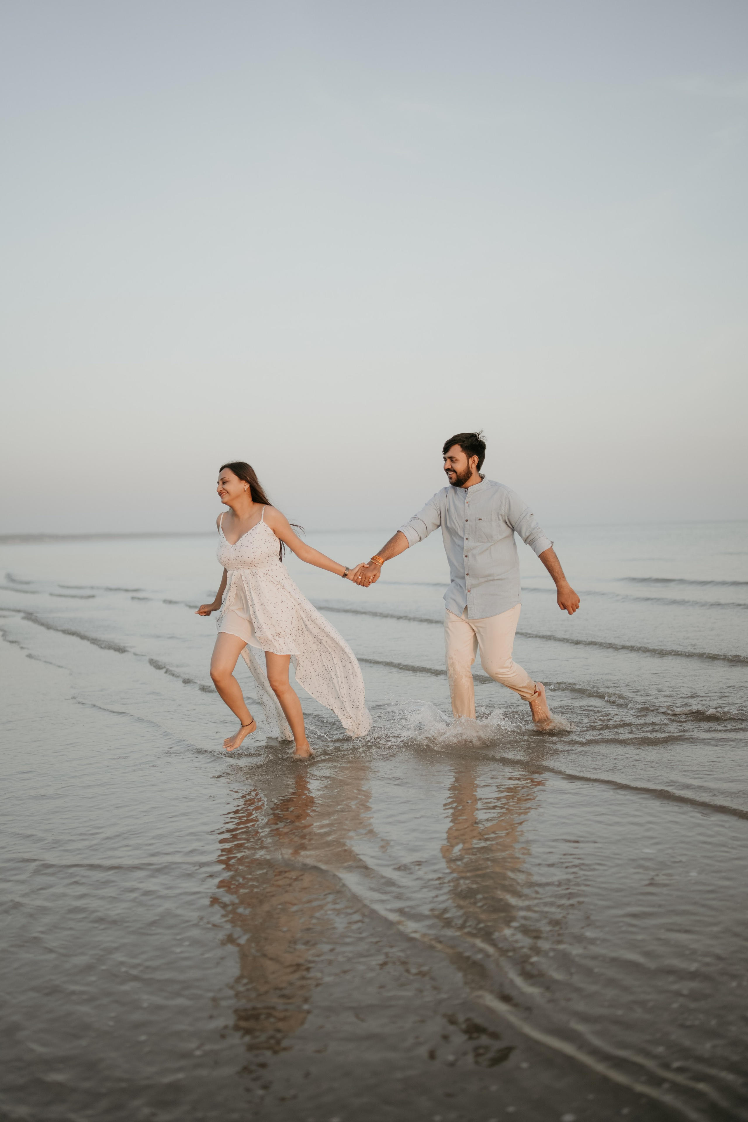 COUPLE SESSIONS. Love Emotions Weddings