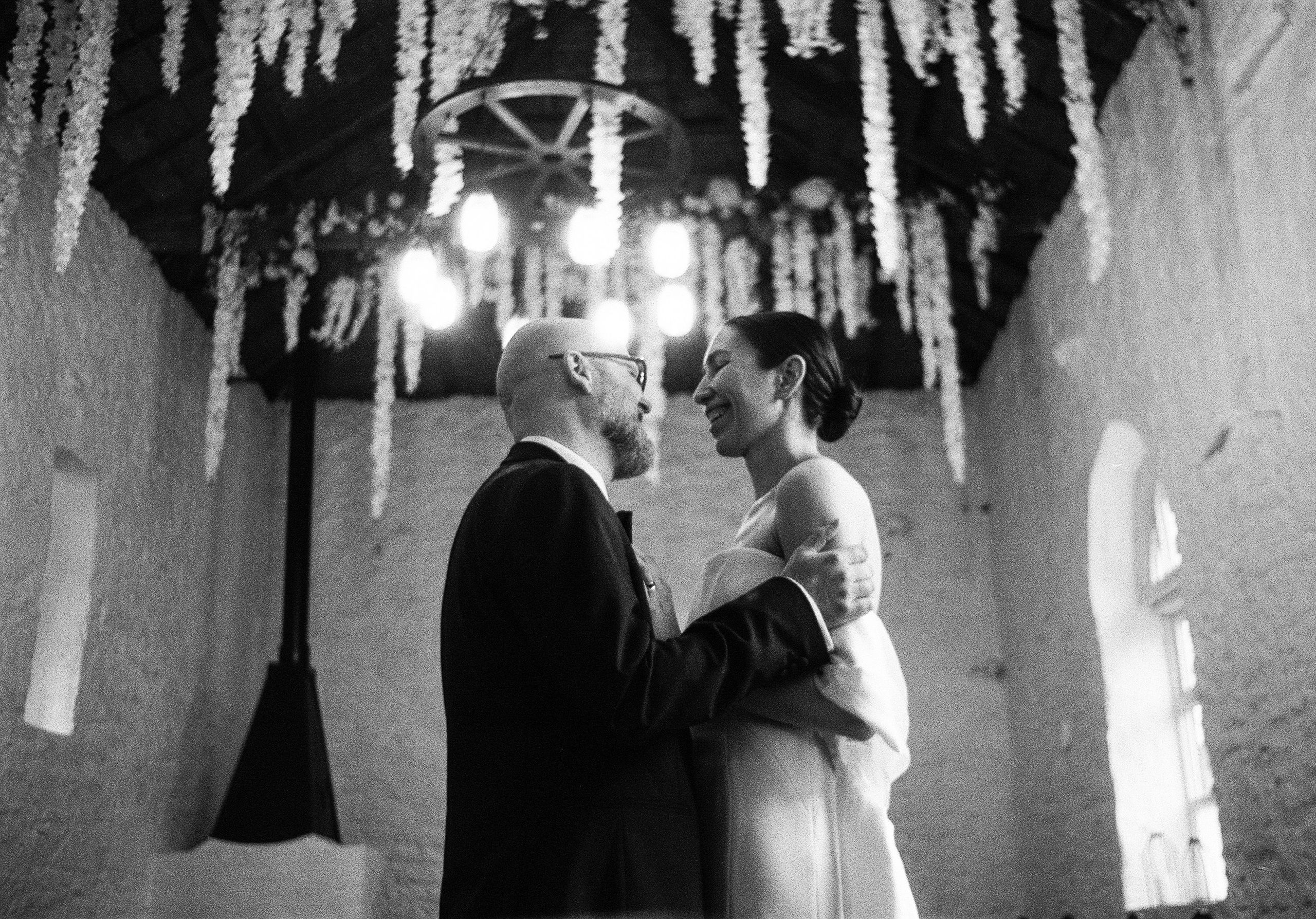 Wedding on Black n White Film. Molfar Visuals