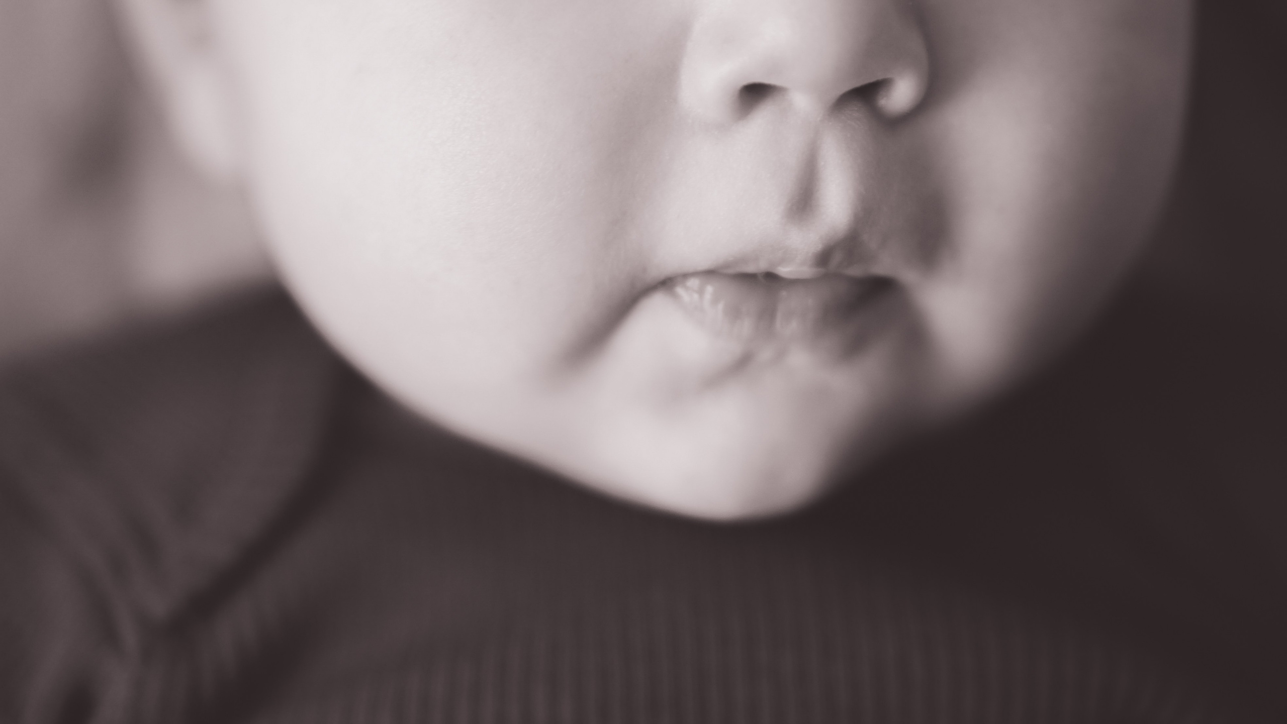 Mother Earth: Proiect de Fotografie Maternitate | Mădălina Beda. Madalina Beda- Artist vizual, fotograf, doula la nastere, consultant babywearing Brasov si in toata tara