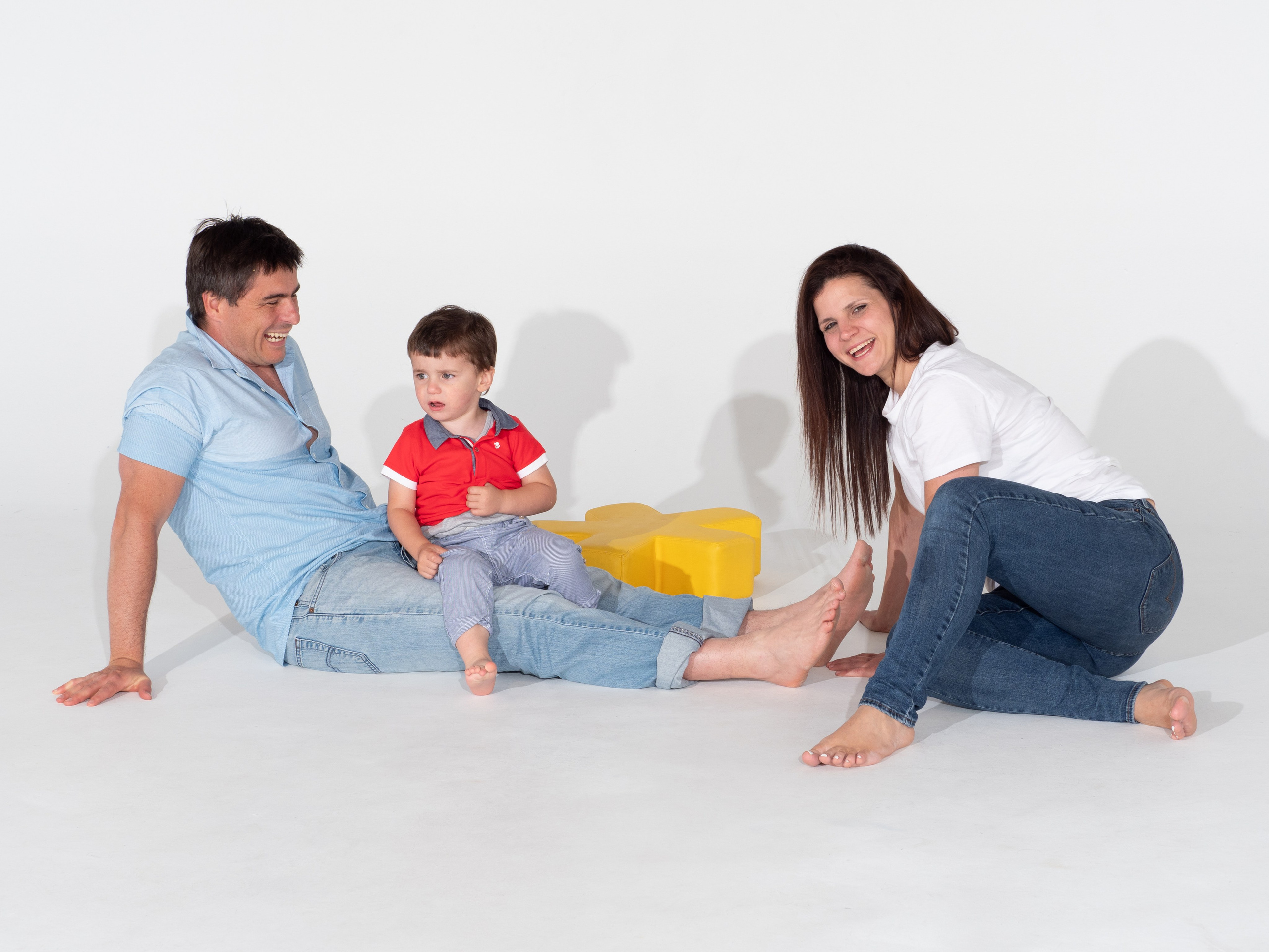 Fotos para la familia, fotos interesantes para toda la familia. Fotógrafa de Periodismo y Documentación, Teatro, Cine, Shooting para Modelos, Bodas, Bautizos, Comuniones, Familia y Eventos