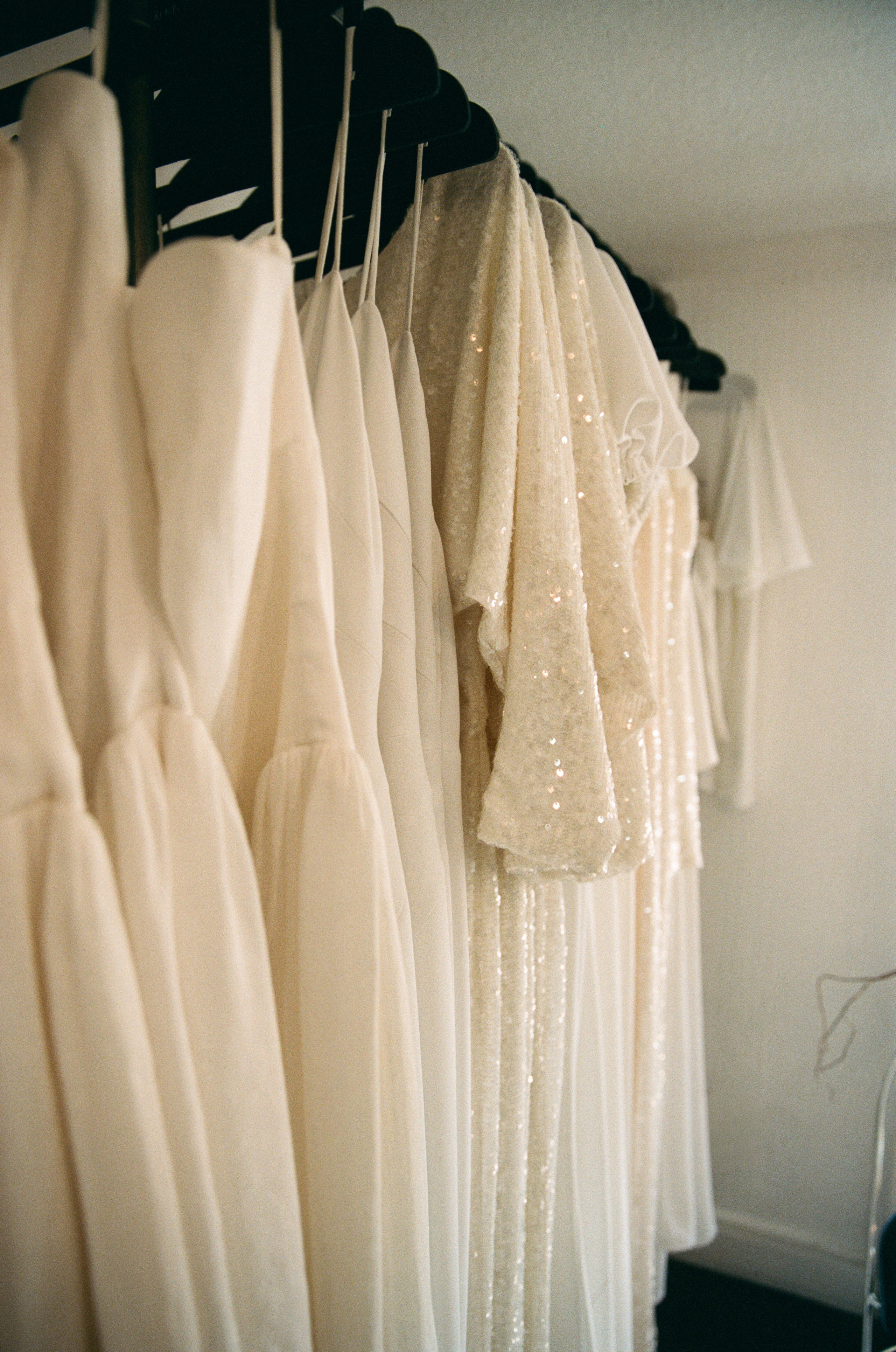 Rolling In Roses ||| 35 mm. Timeless Wedding & Events Photography. Based in London, working across Europe