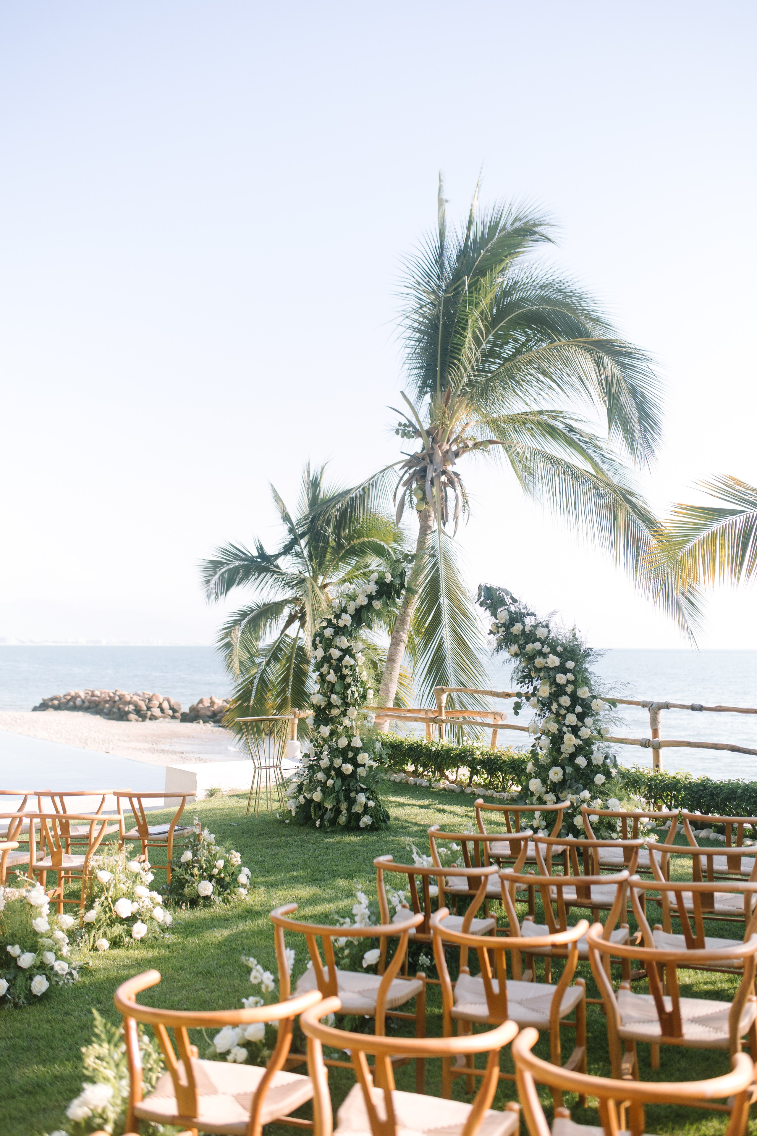 Martoca Beach Garden. Wedding photographer Mexico Sayulita Puerto Vallarta Punta Mita Cabo