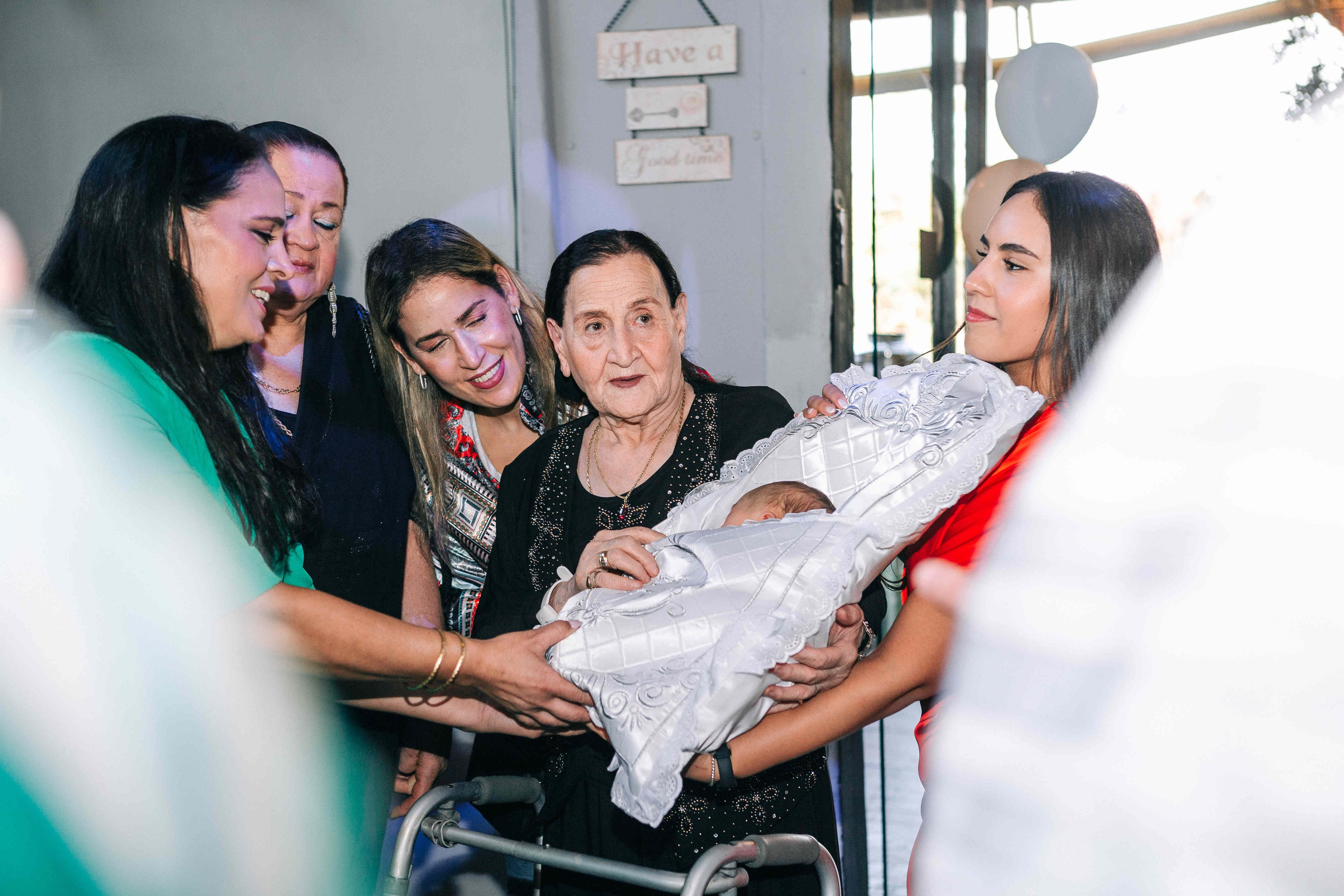 BRIT MILA (BIG EVENT). PHOTOGRAPHER IN ISRAEL