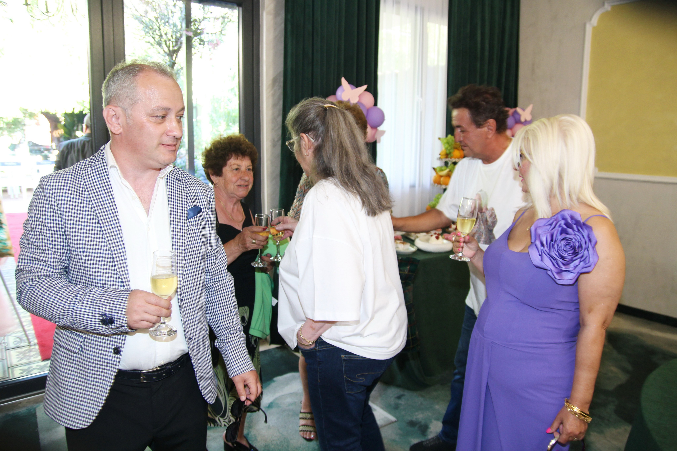 BYZO MEDIA. PETRU BYZO - family and children photographer in ROMANIA