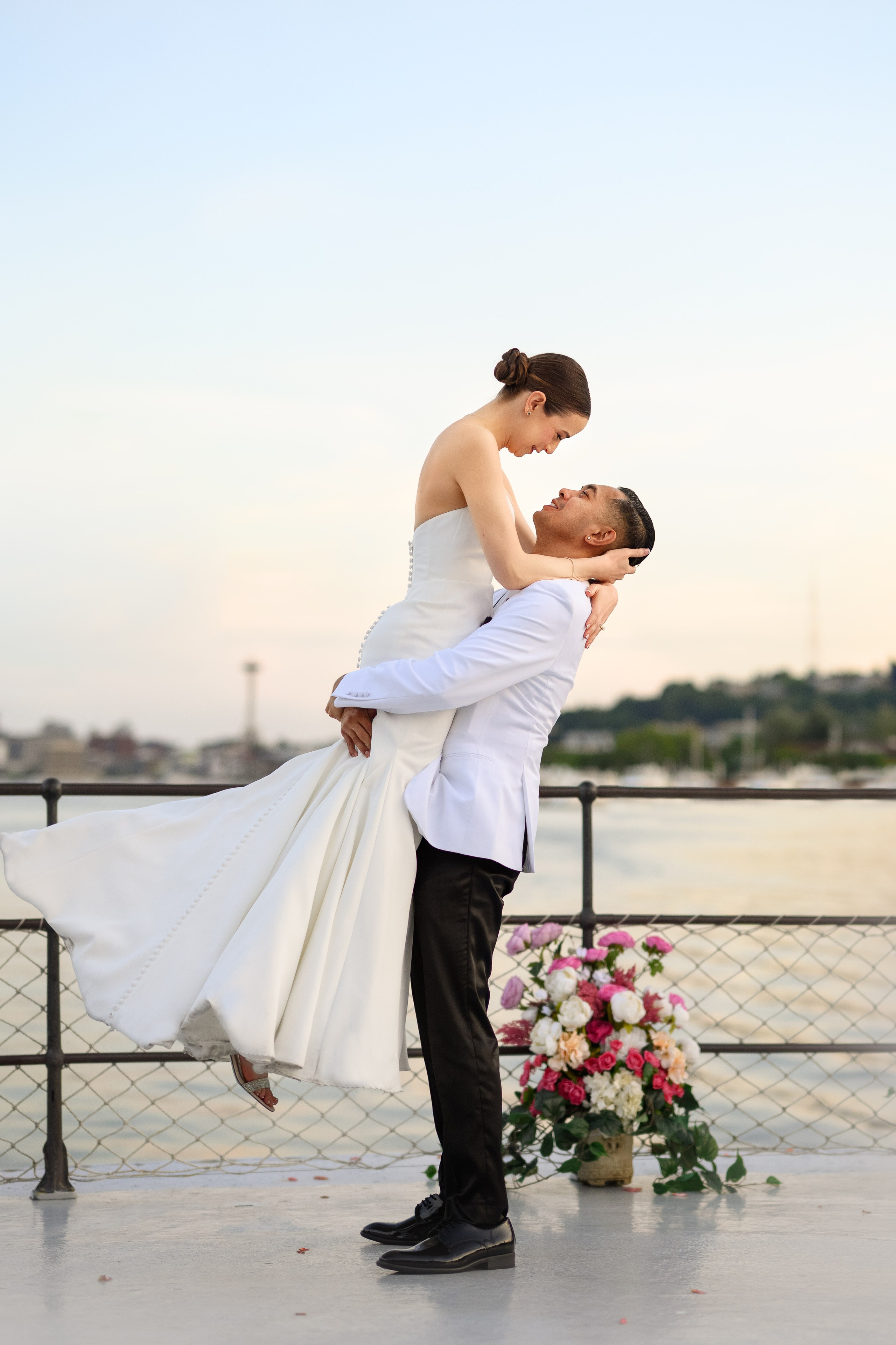 Weddings. Wedding & family photography in Seattle area. Helen Michelle photographer