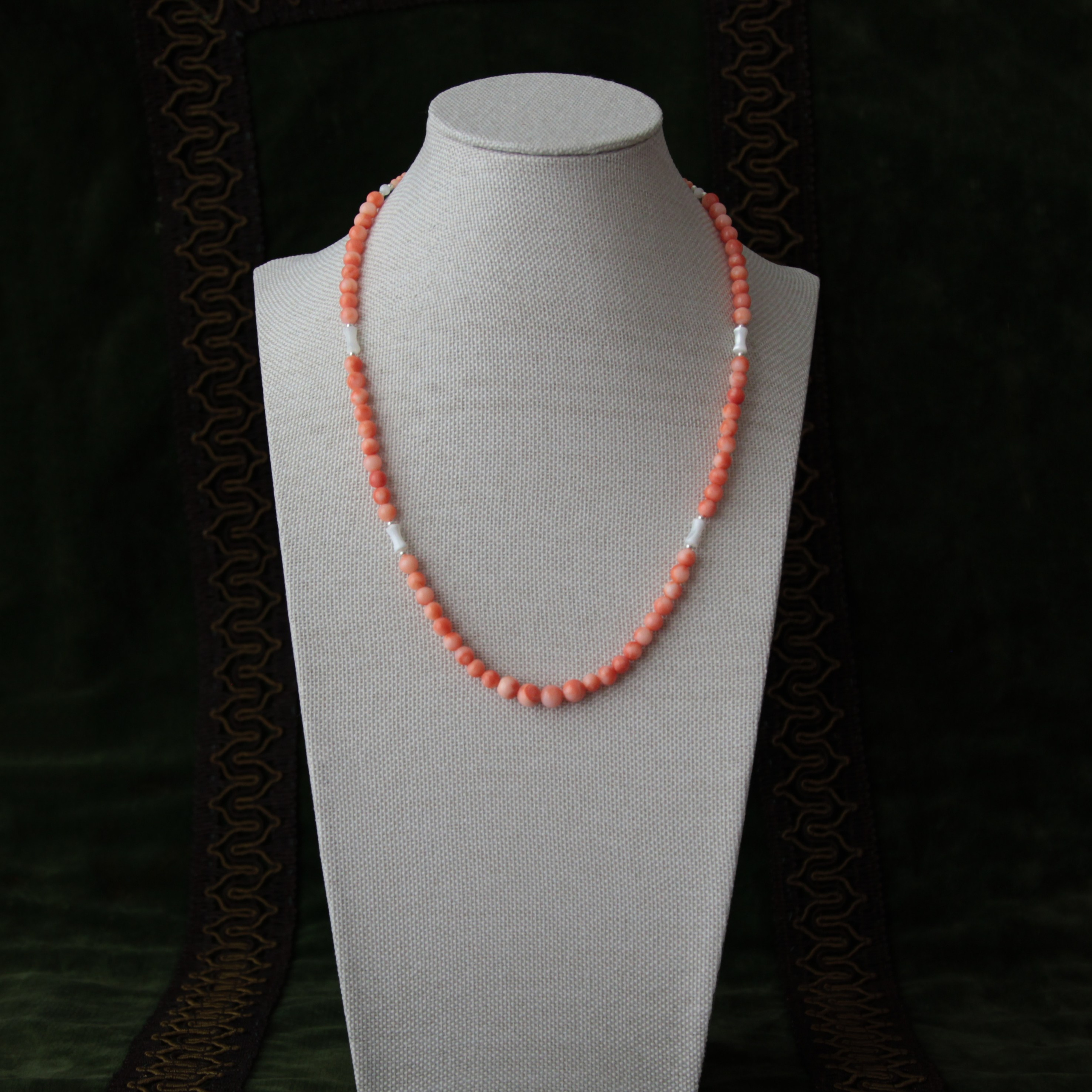 Pearlcoral. Современнные и актикварные украшения в Барселоне, Москве и Санкт-Петербурге