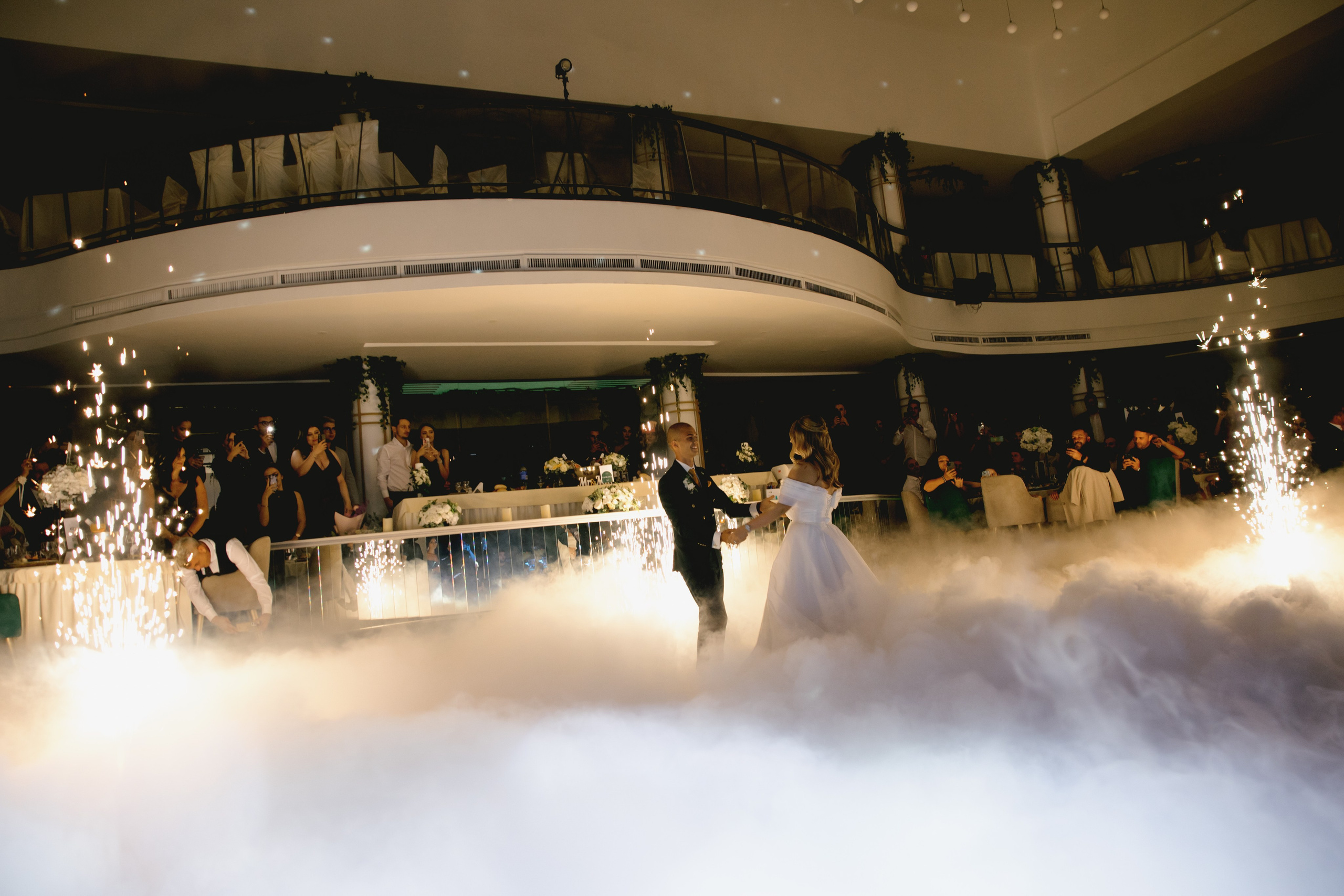 Bianca & Mihnea Pitesti. MDimaFotoStudio. Fotograf de nuntă, evenimente private și de familie