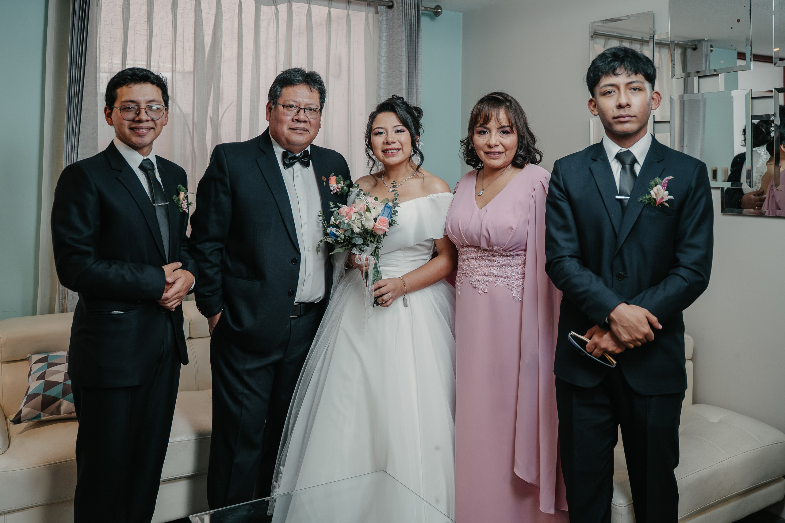 ALEJANDRA + RODRIGO BODA RELIGIOSA. Studio KVTA | Fotografía y Video de Bodas en Arequipa