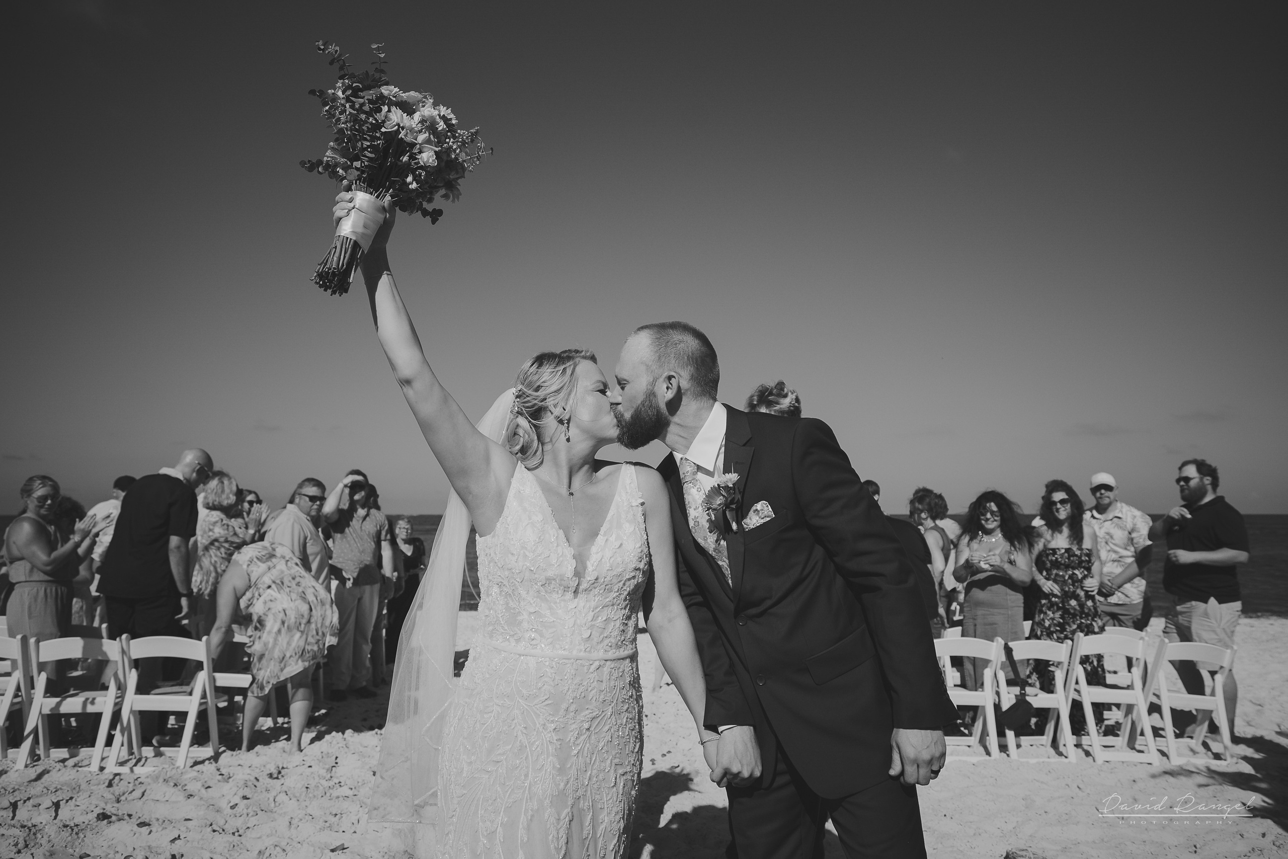 Classic Weddings. Destination wedding photographer based in Cancun and Riviera Maya with service worldwide