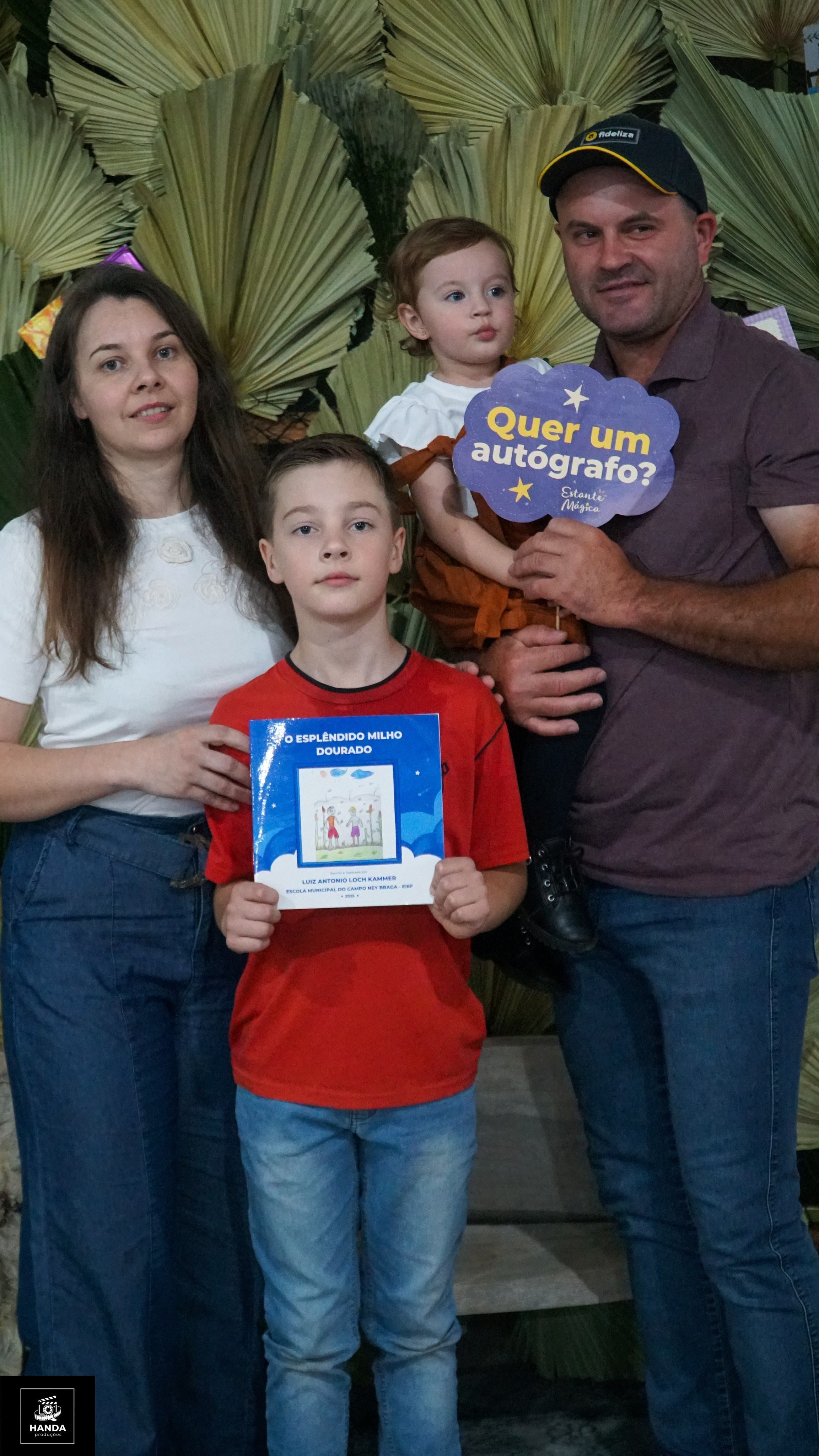 Noite autógrafos colégio Aurélio Buarque de Holanda. Handa Produções