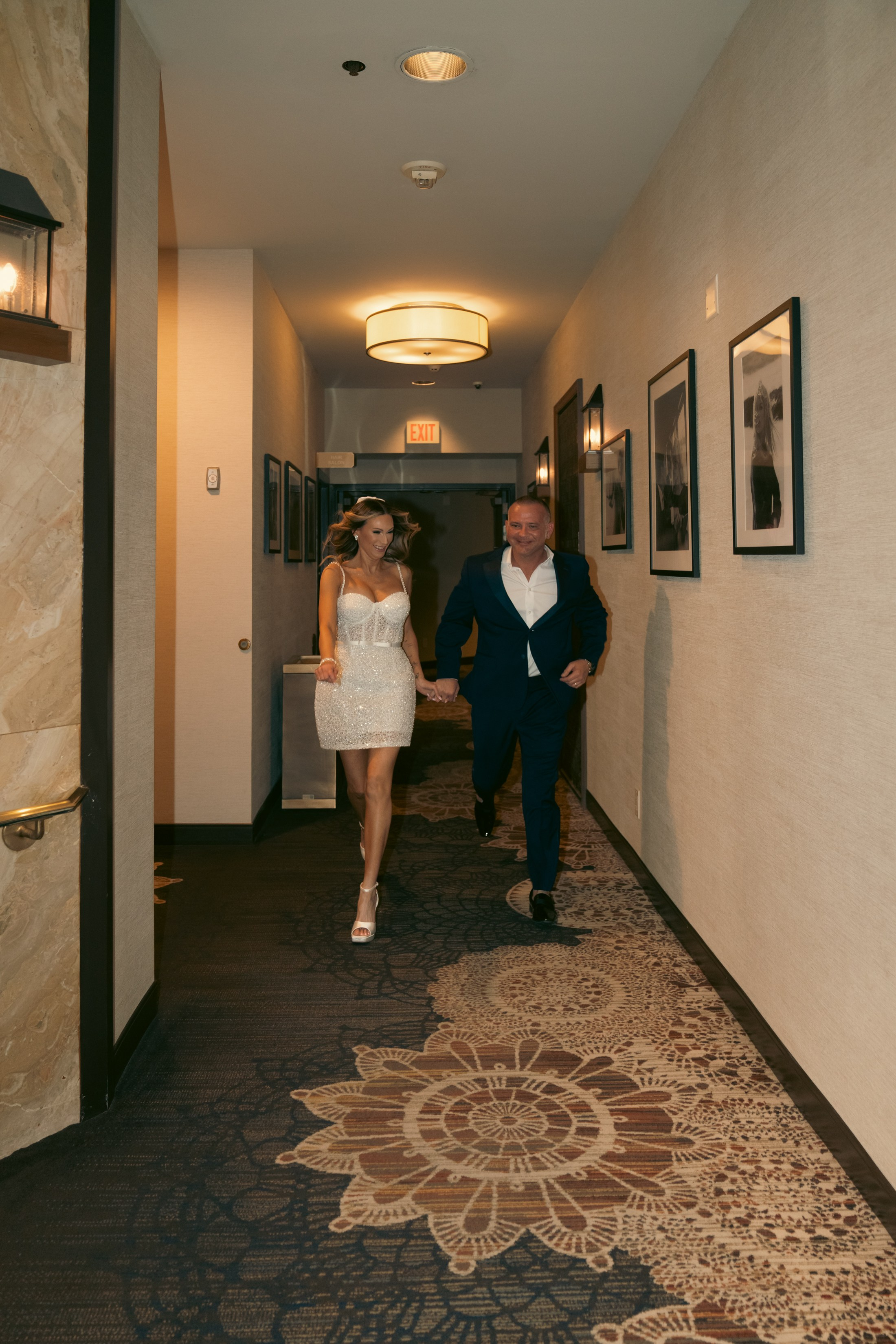 Jessica&Joey. Wedding & elopement photographer Viktoriya Kravtsov. Las Vegas