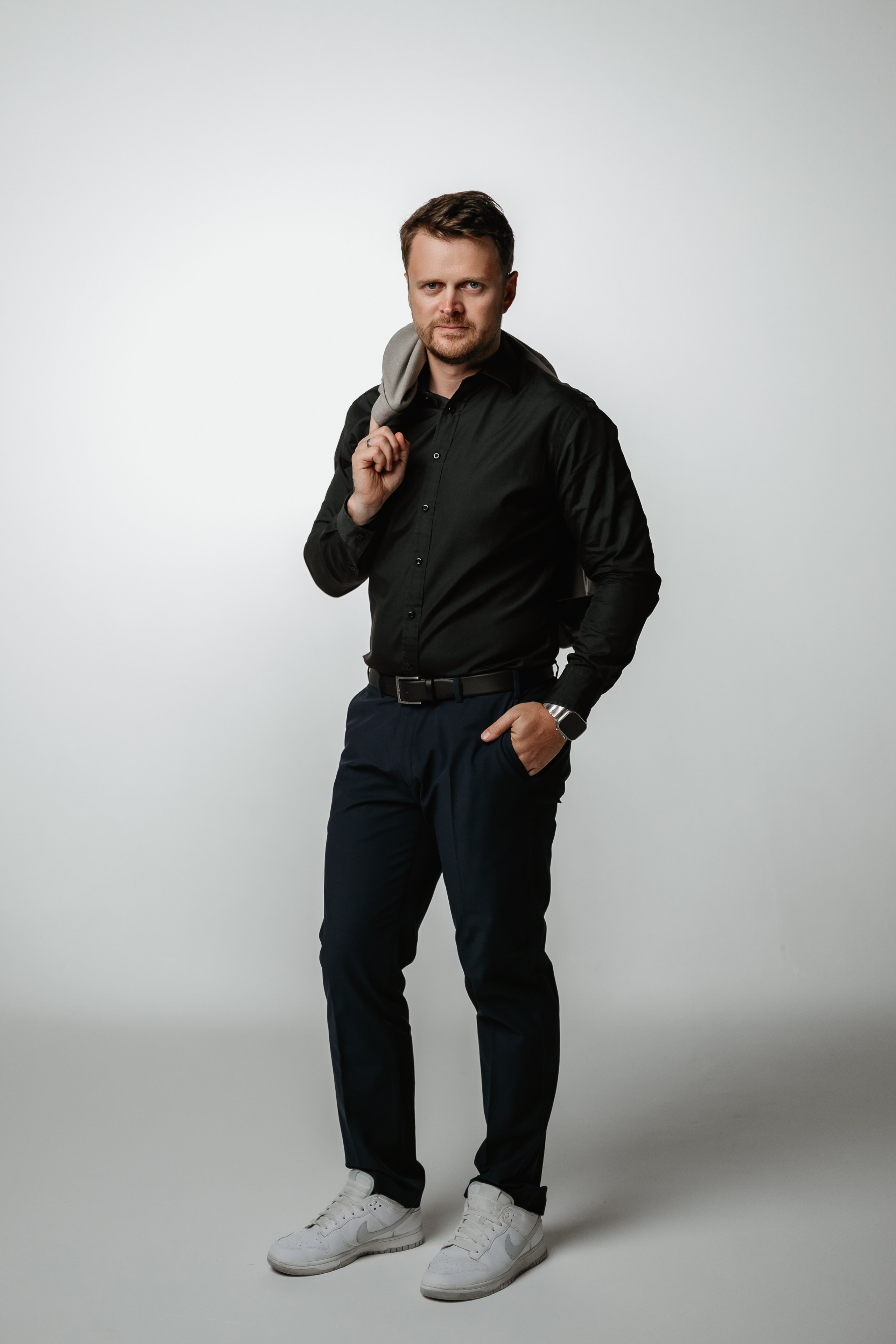 Male headshot. Elena Gorobets. Photographer in Zagreb