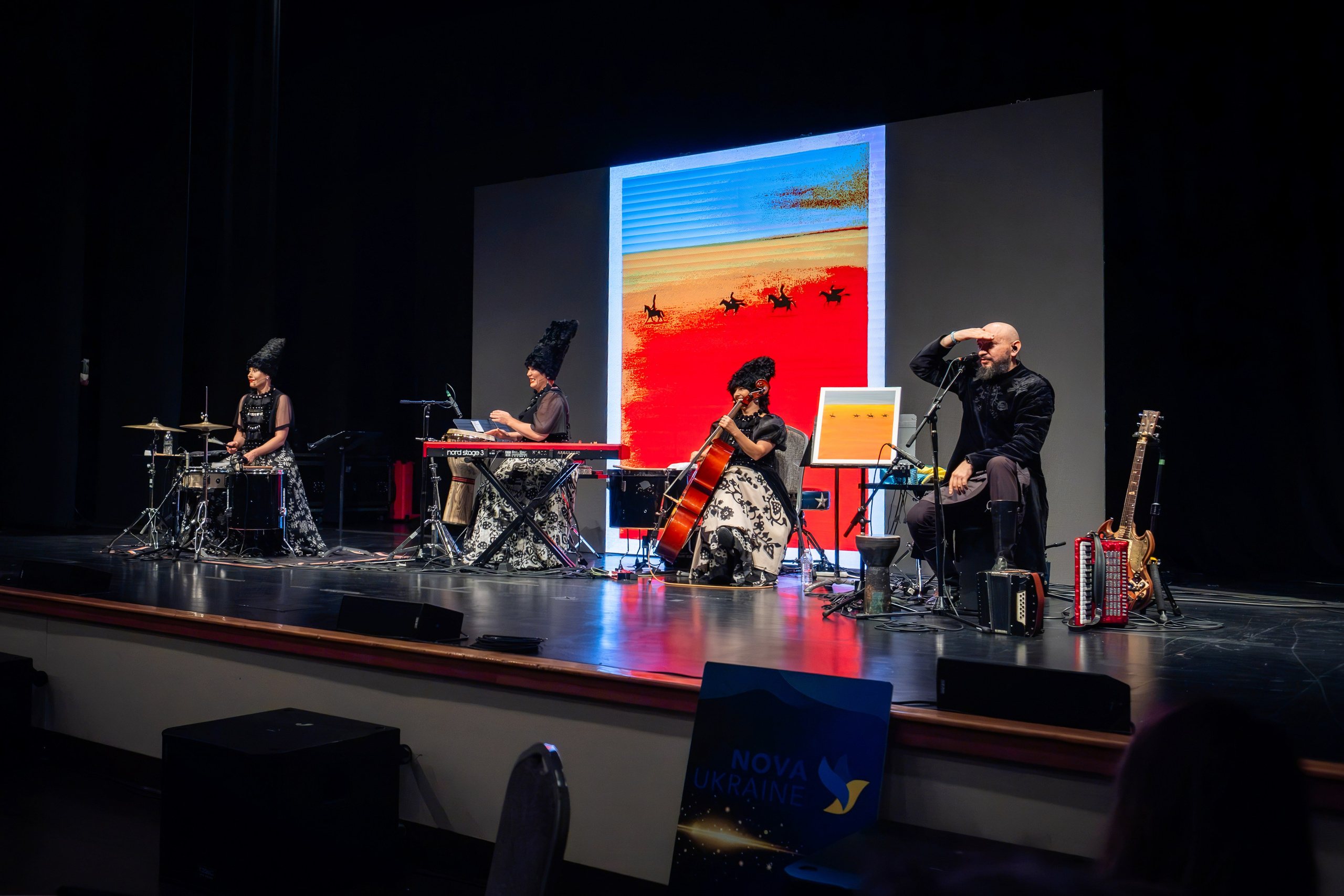 DAKHA BRAKHA. Reportage concert portrait photography in the San Francisco Bay Area