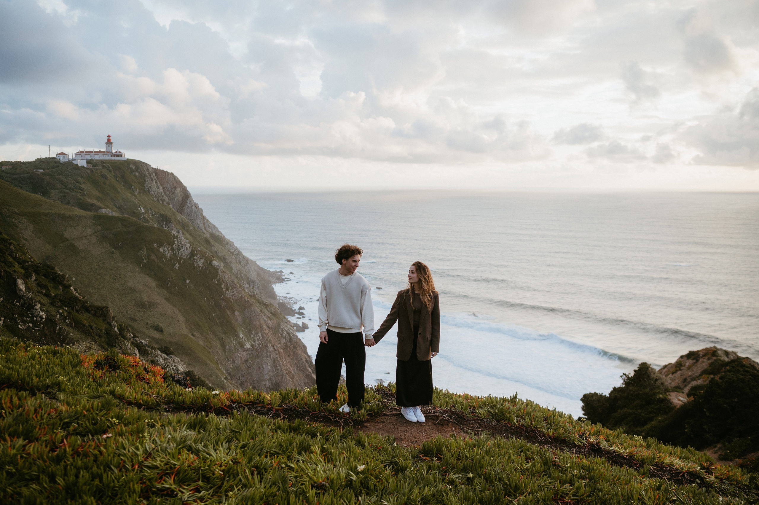 Praia da Ursa – ședință foto de cuplu într-un loc magic din Portugalia. Valentin Melen — wedding photographer