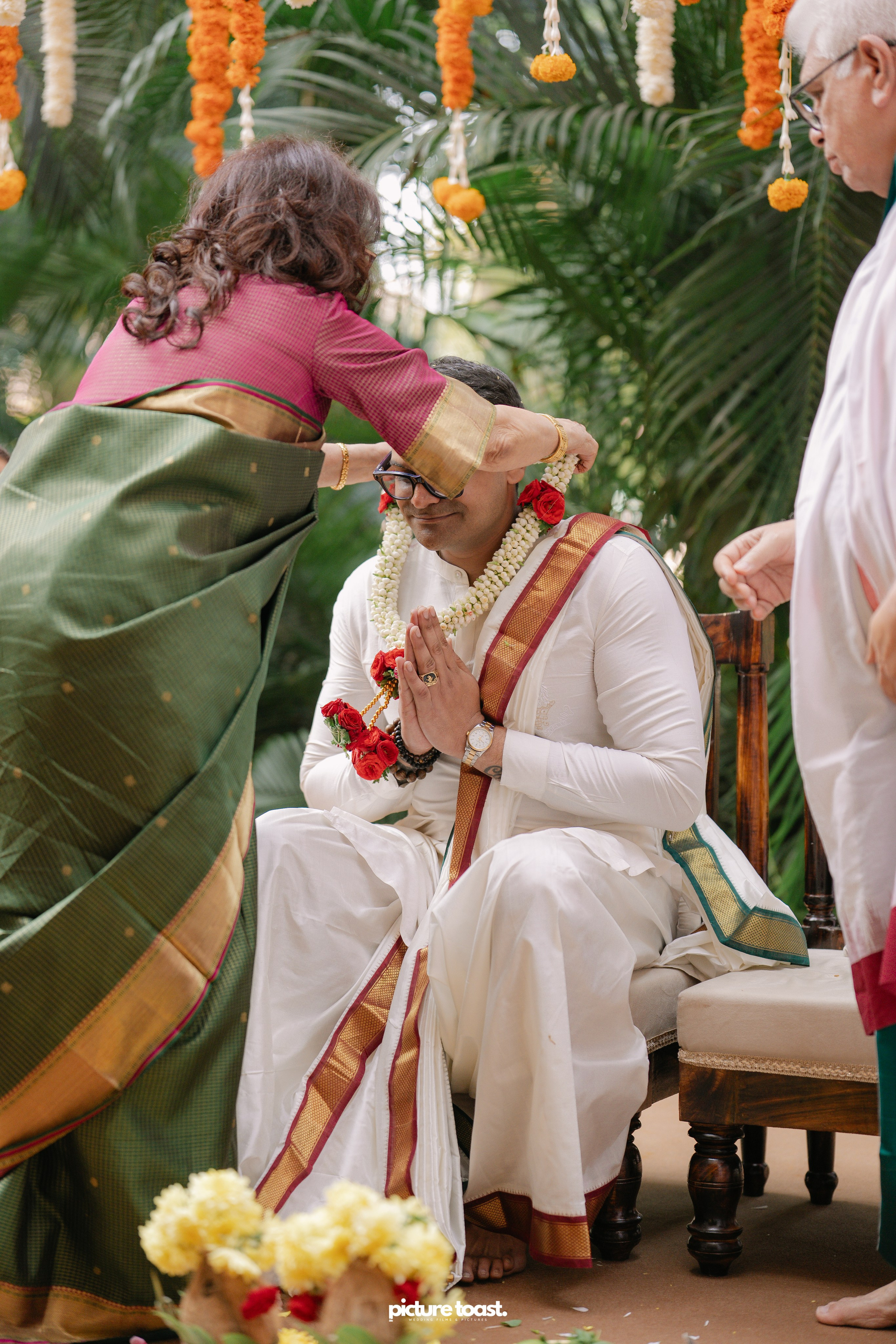 South Indian Wedding Ft. Aashna & Rajiv. Fine art Wedding Photographers in India & Canada