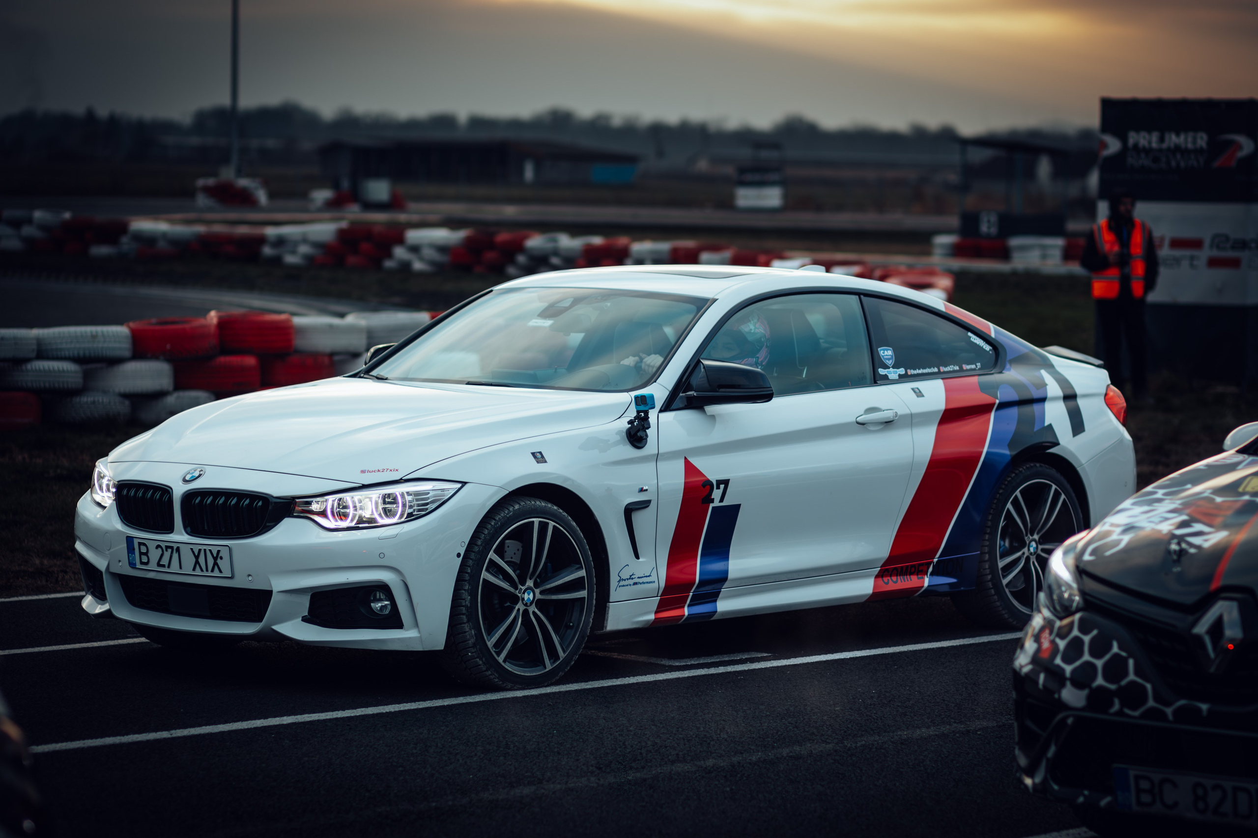 Masini. Ionut Brehuescu — Fotograf