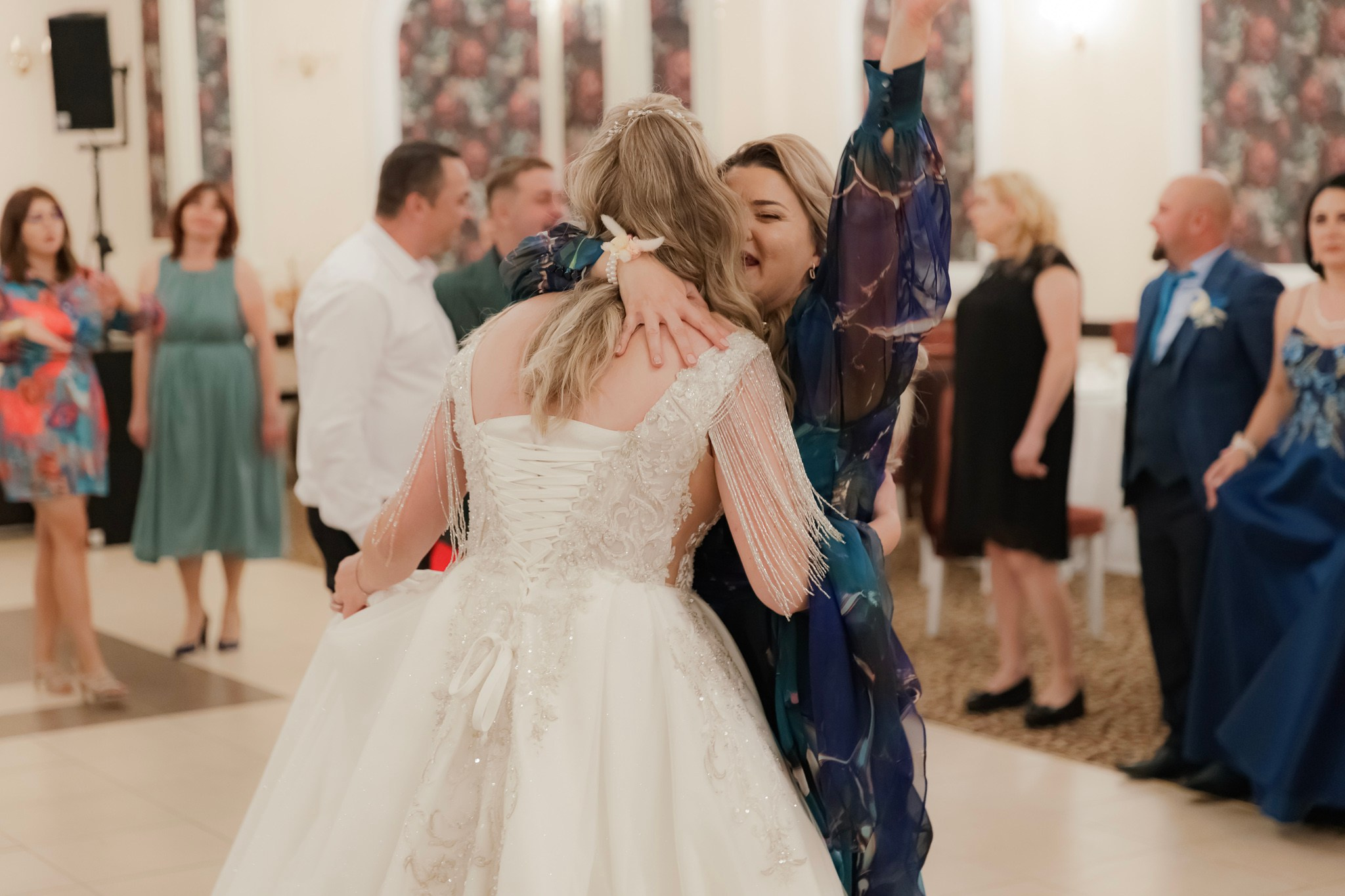 Mihai & Oana. Servicii foto-video profesionale, pentru momente de neuitat