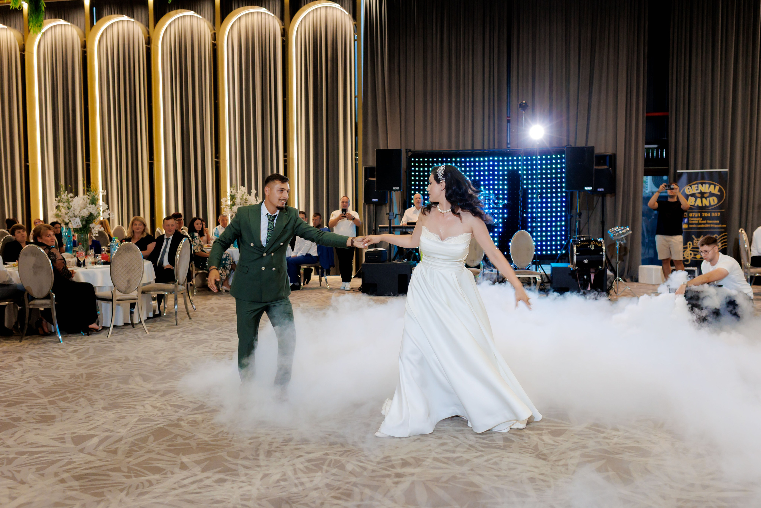 Nunta Nicoleta & Răzvan | Fotografie & Videografie Profesională. Servicii foto-video profesionale, pentru momente de neuitat