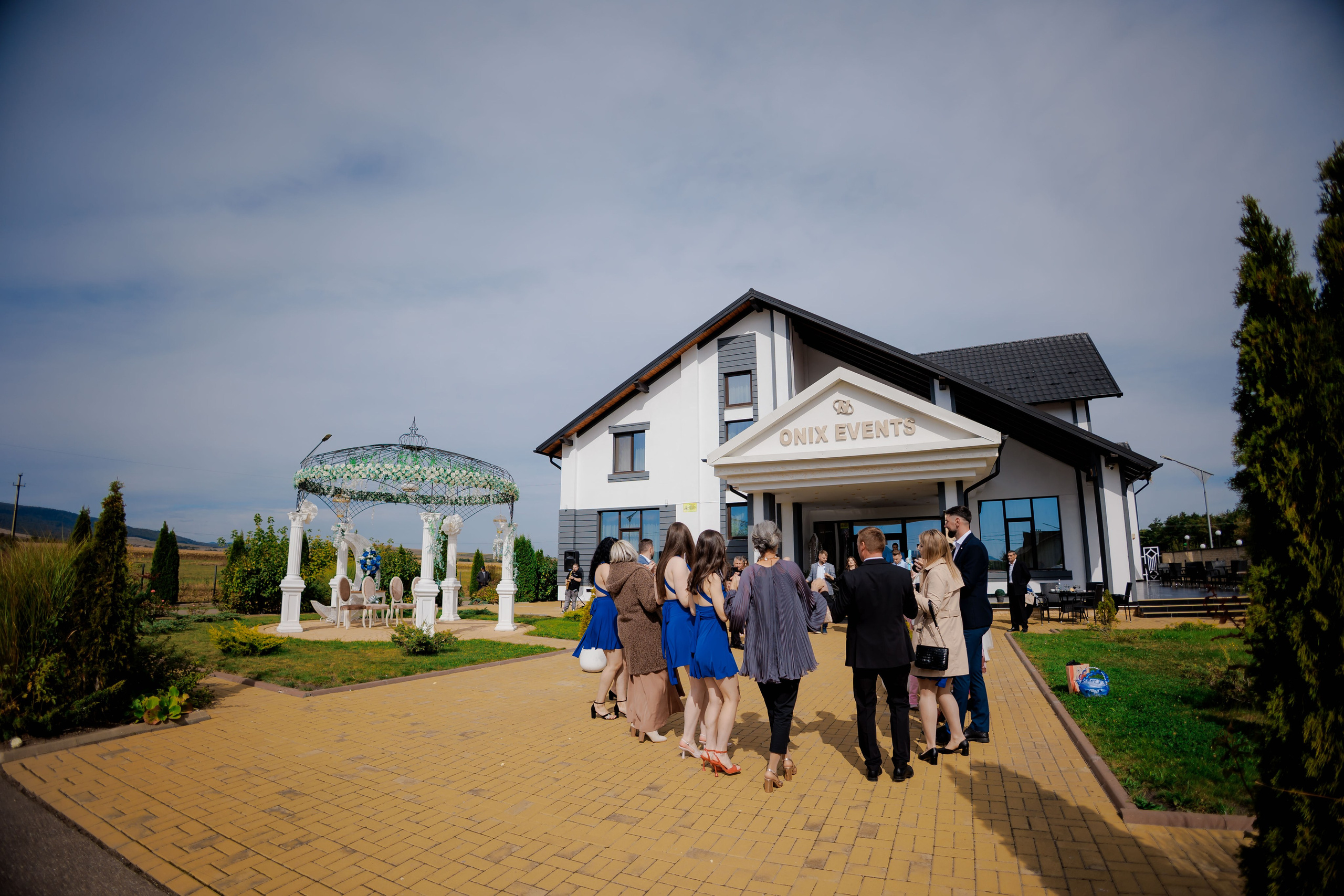 Loredana & Emilian – Ziua Nunții | Videografie - fotografie Botez Suceava, Iași, Botoșani. Servicii foto-video profesionale, pentru momente de neuitat