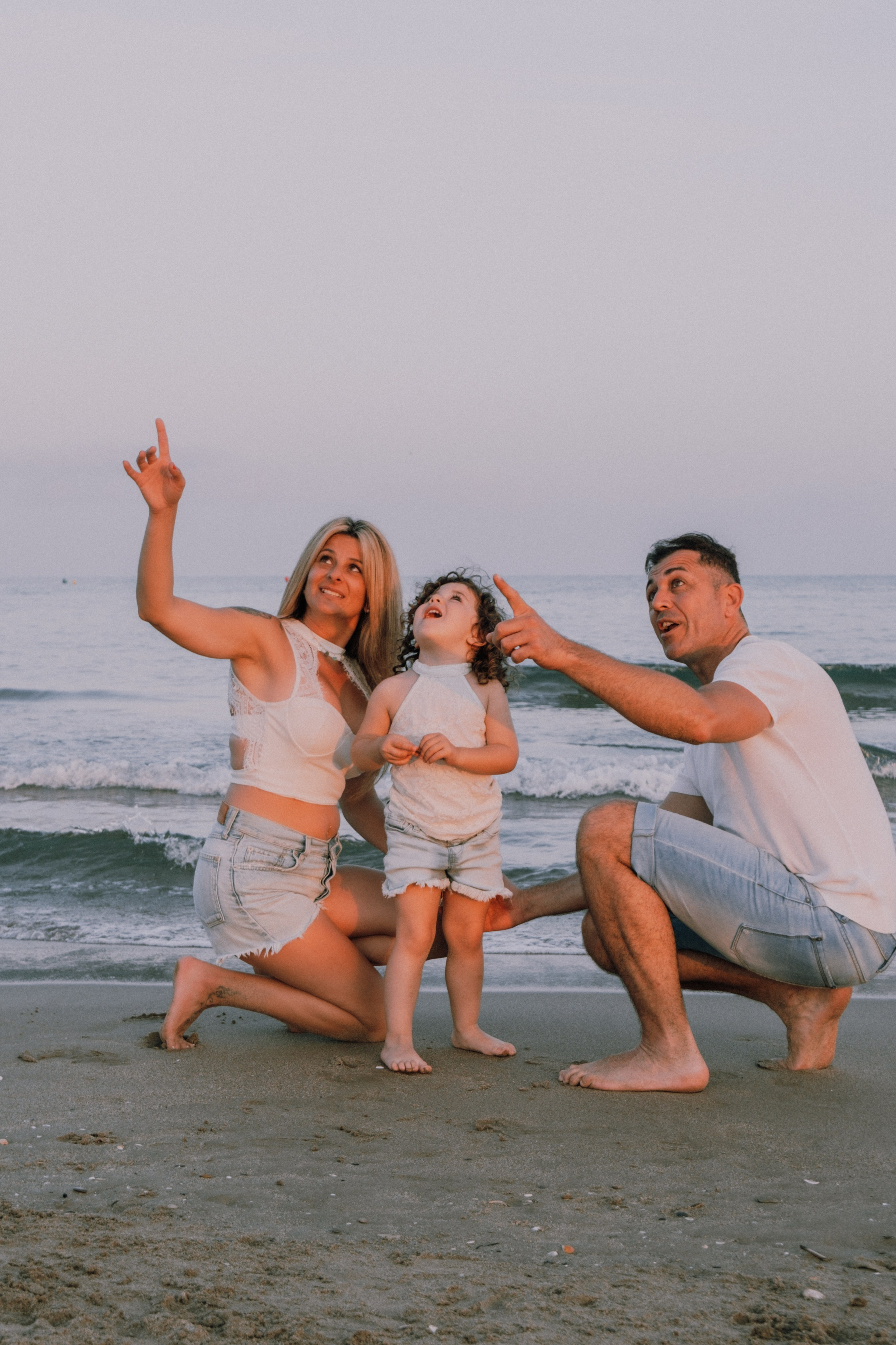 Sesión familiar en la playa. Fotografía profesional en Calafell - Elena Medvedeva
