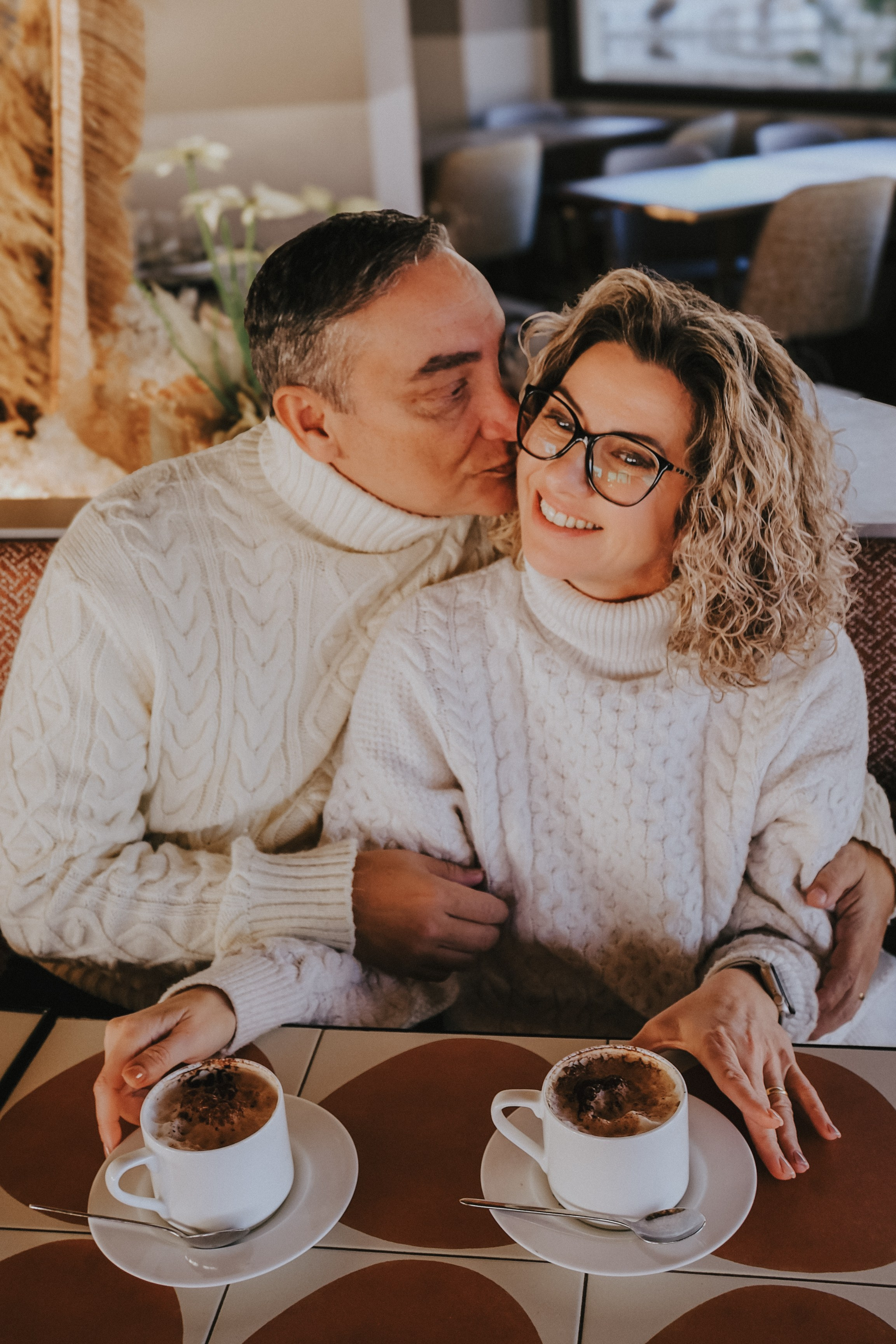Sesión de pareja en la playa. Fotografía profesional en Calafell - Elena Medvedeva