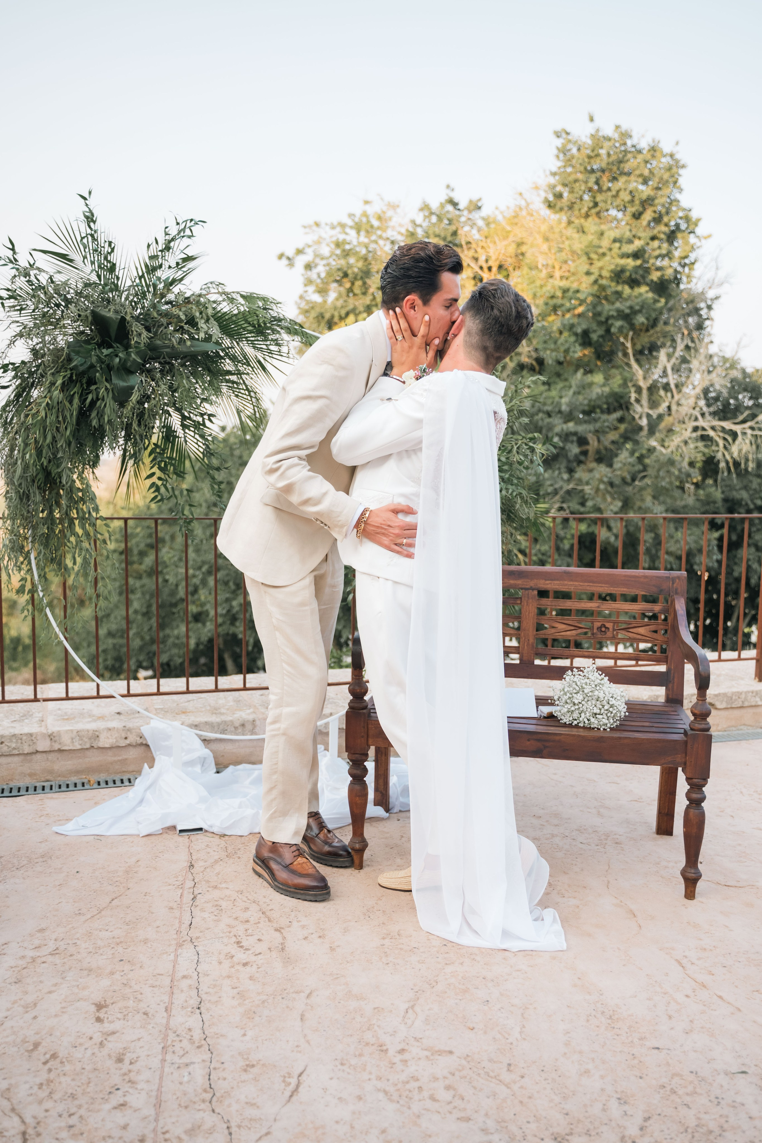 Artur&Mikel. Mallorca Weddings & Family – Natural & Emotional Photography